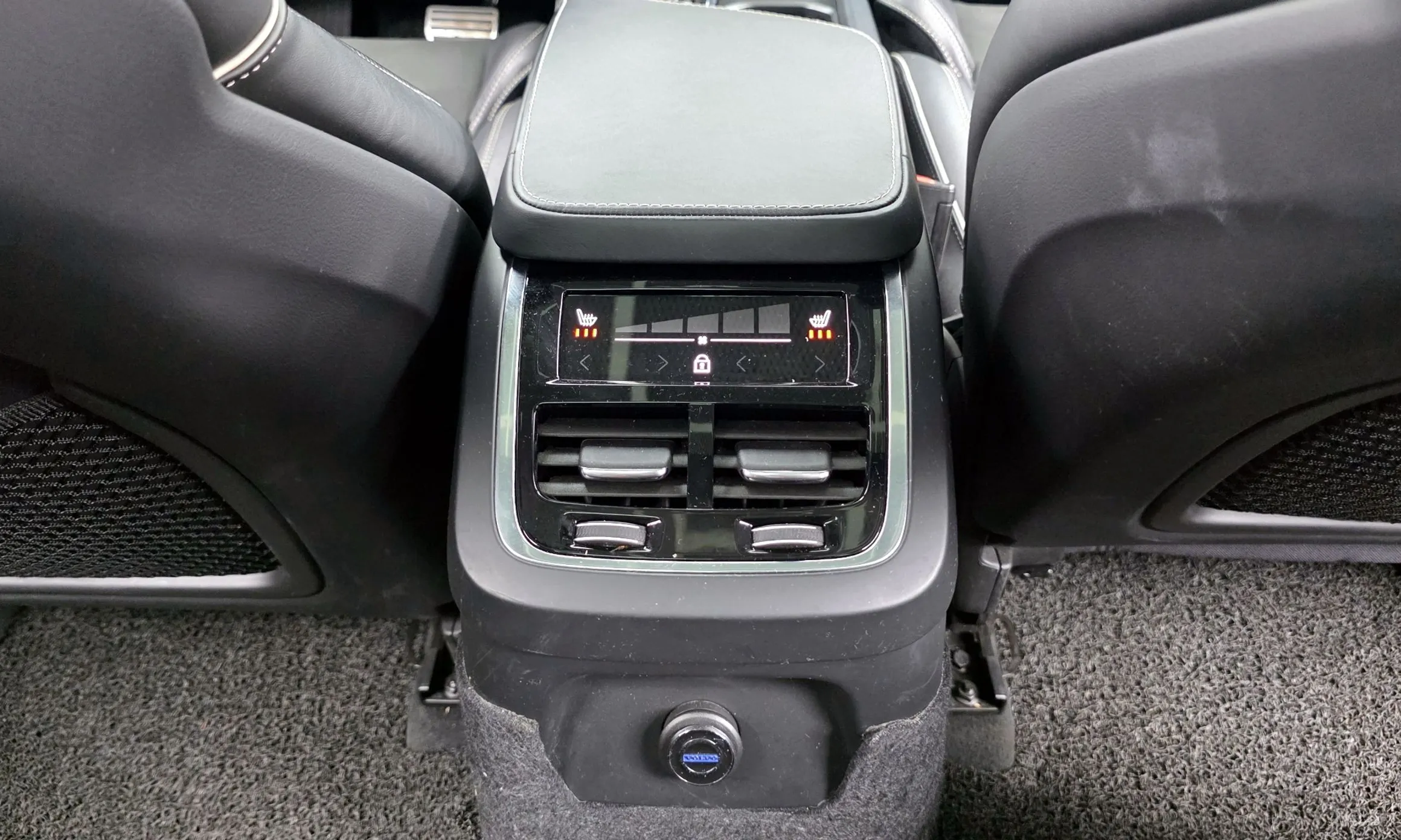 Volvo XC90 Gen 2 превью 18