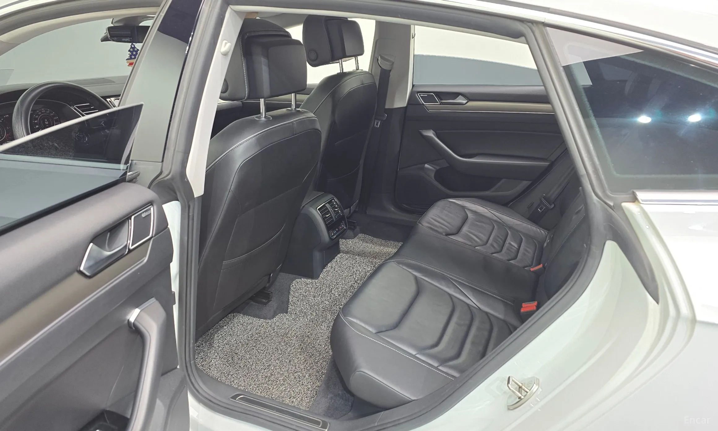 Volkswagen Ateon превью 11
