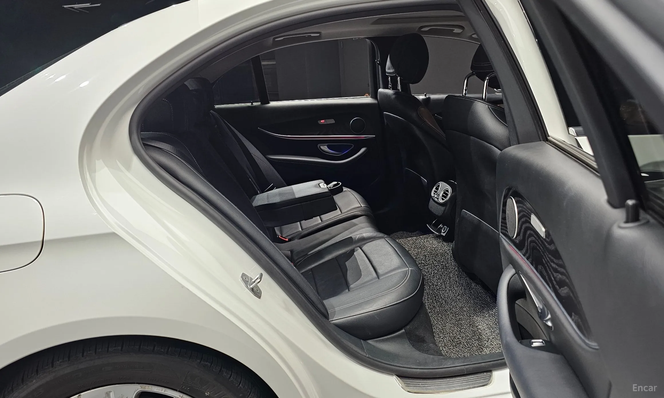 Mercedes Benz E-Class W213 превью 11