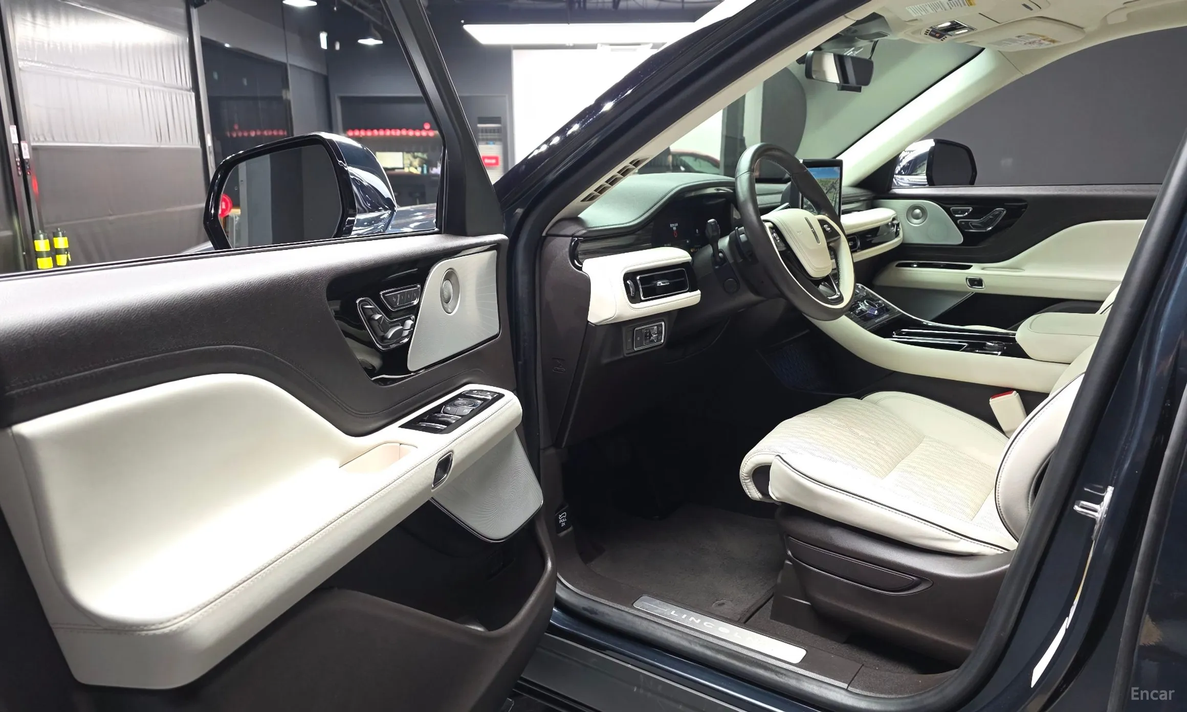 Lincoln Aviator 2nd Generation превью 10