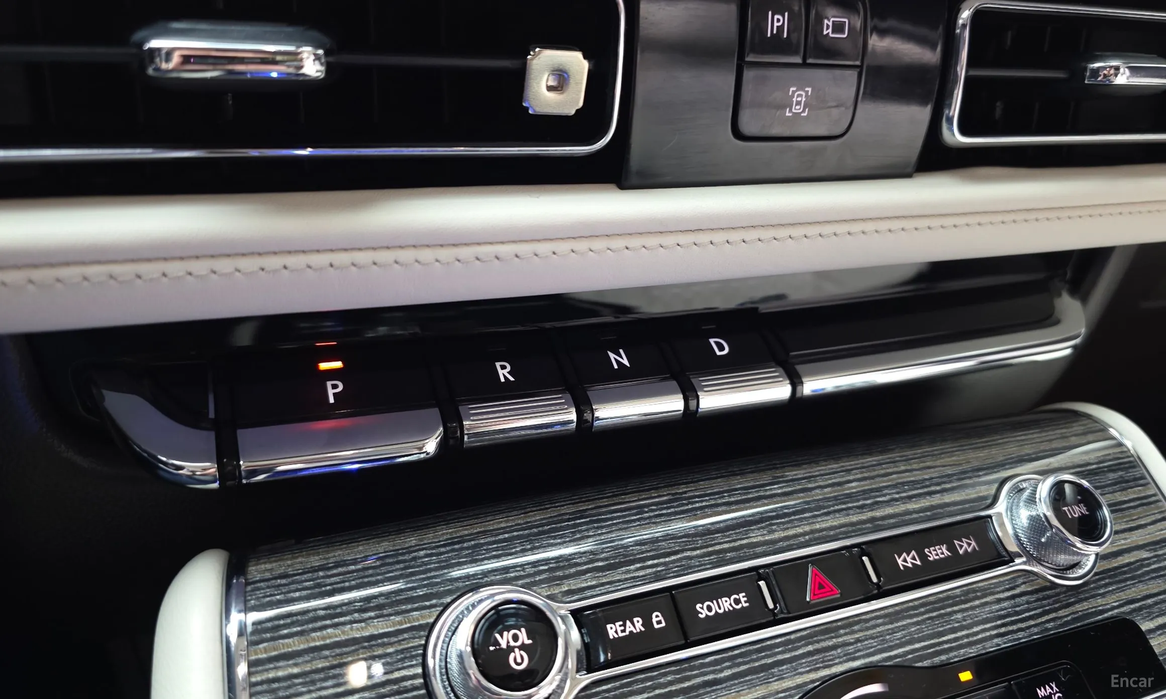 Lincoln Aviator 2nd Generation превью 9