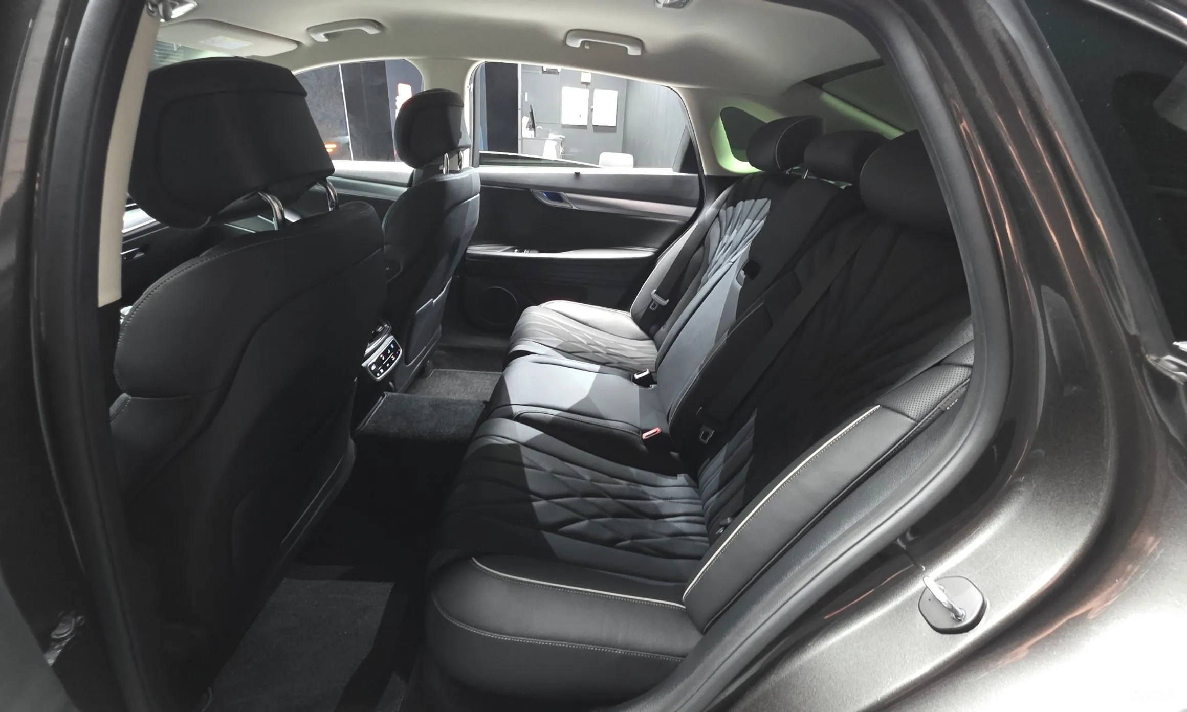 Genesis G80 (RG3) превью 12