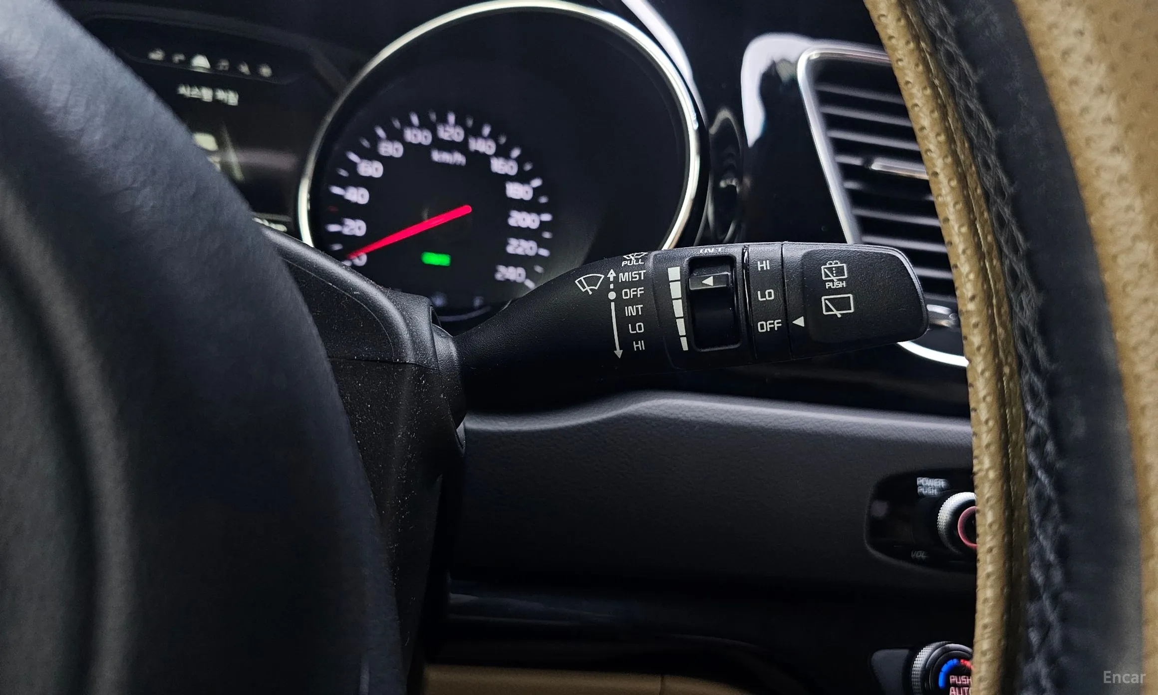 Kia Carnival превью 17