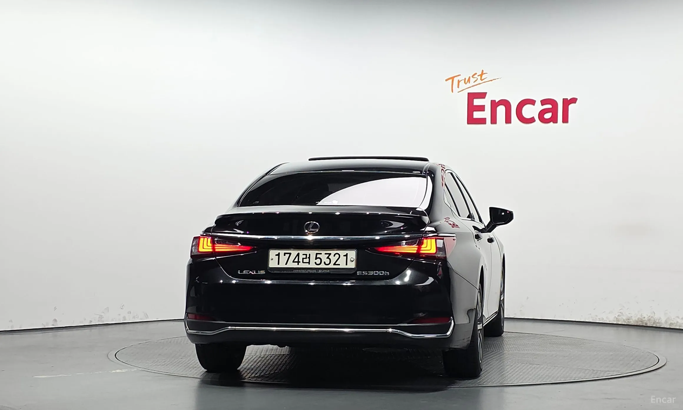Lexus ES300h 7th Generation превью 4