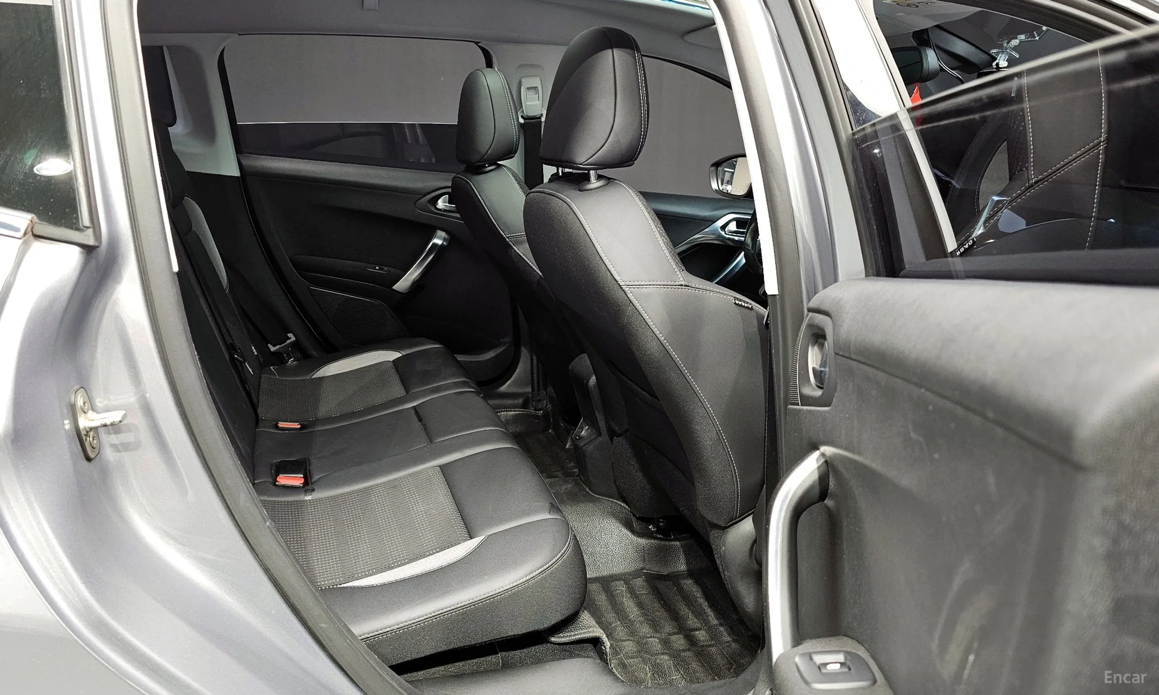 Peugeot 2008. превью 12