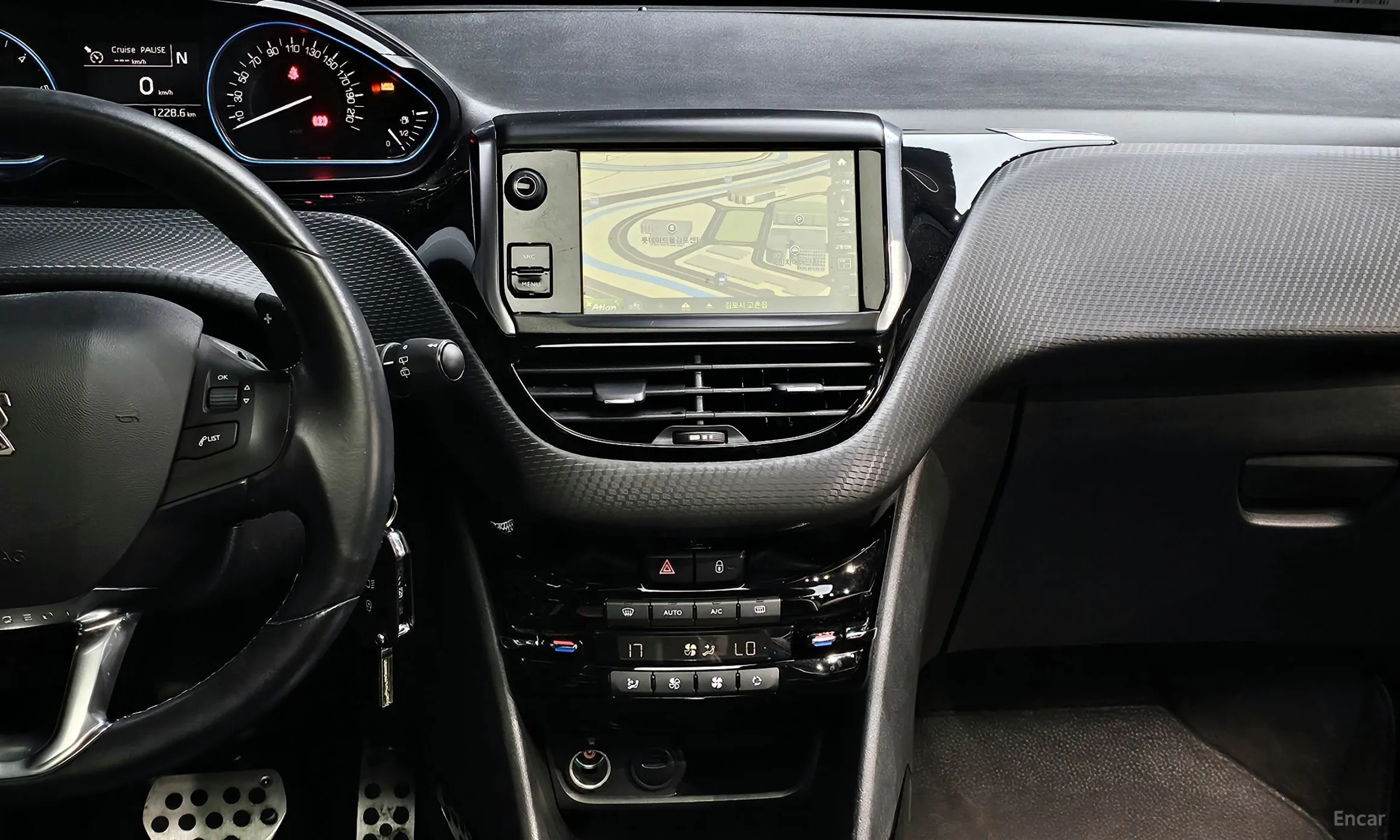 Peugeot 2008. превью 16