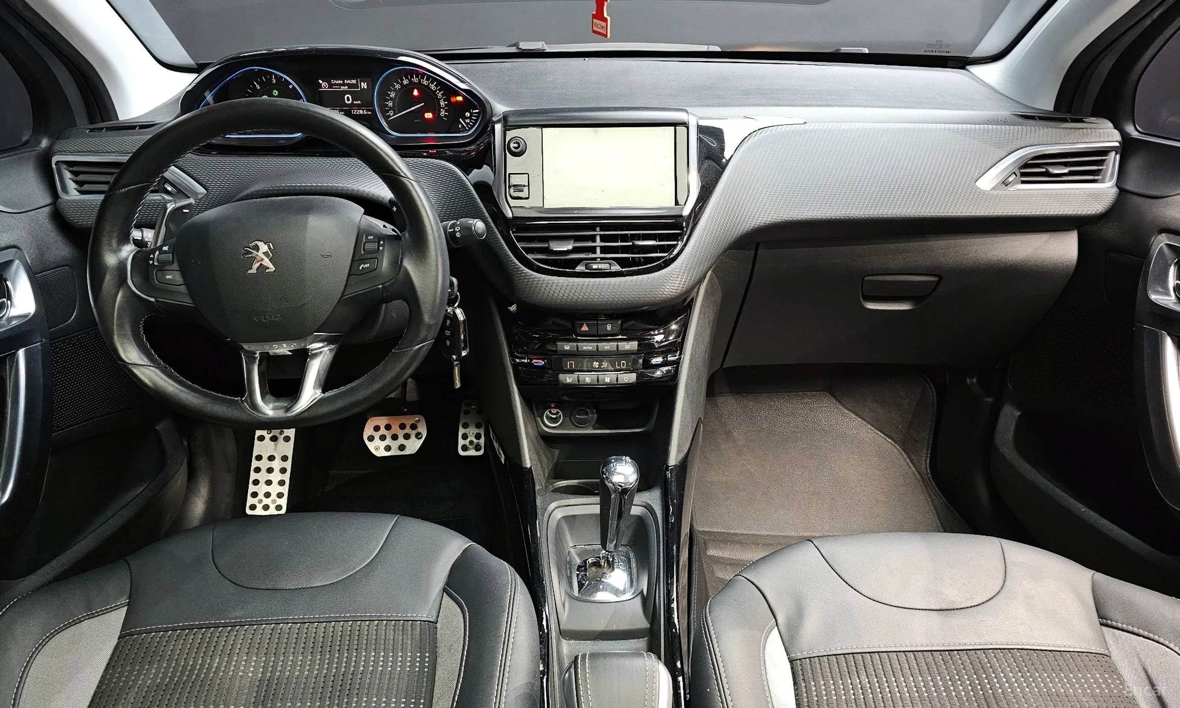 Peugeot 2008. превью 7
