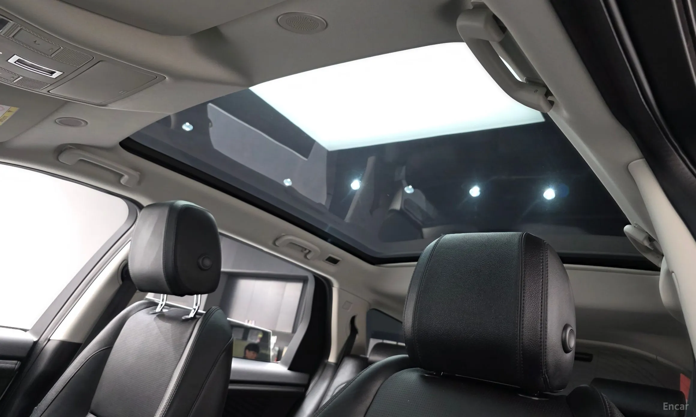 Land Rover Discovery Sports превью 15