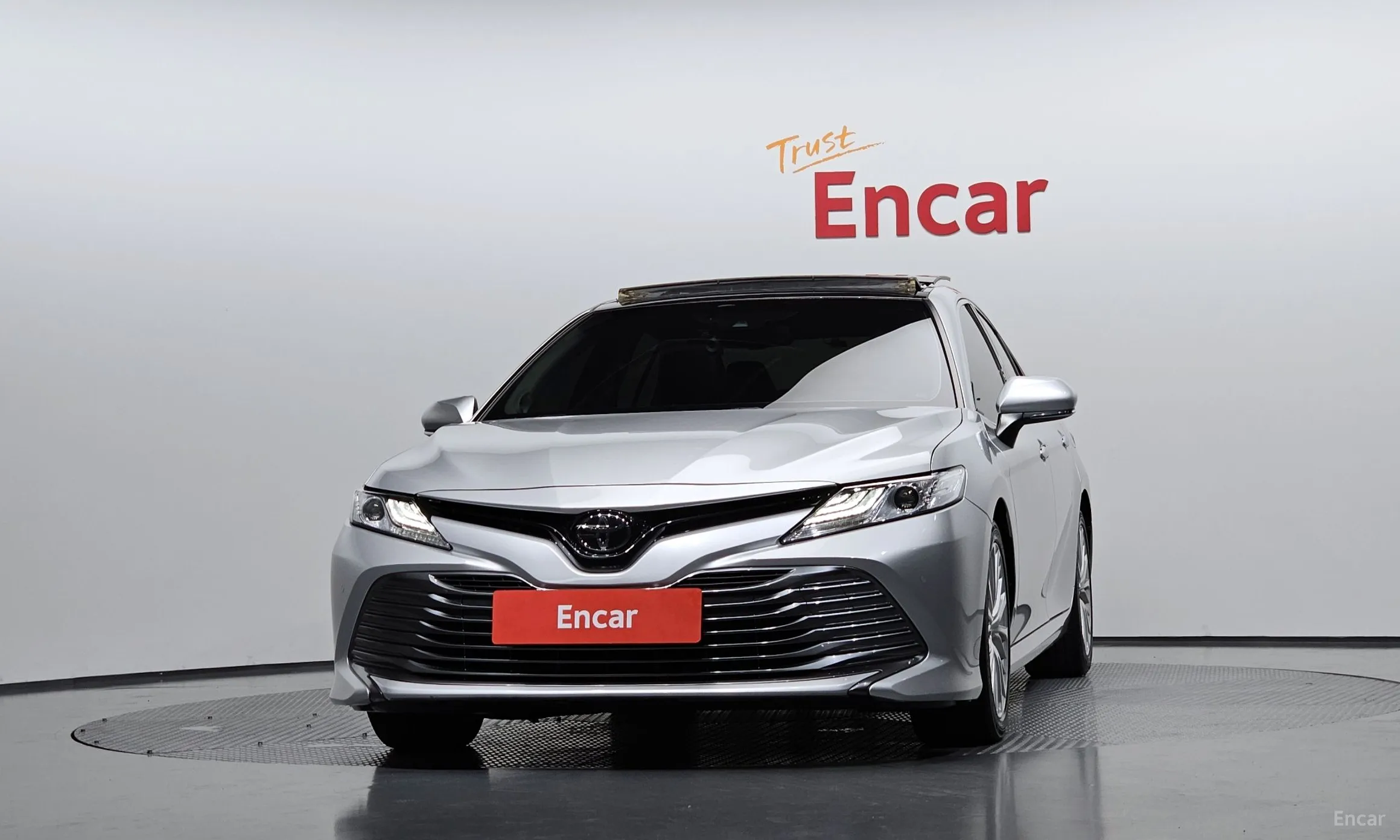 Toyota Camry (XV70) превью 3