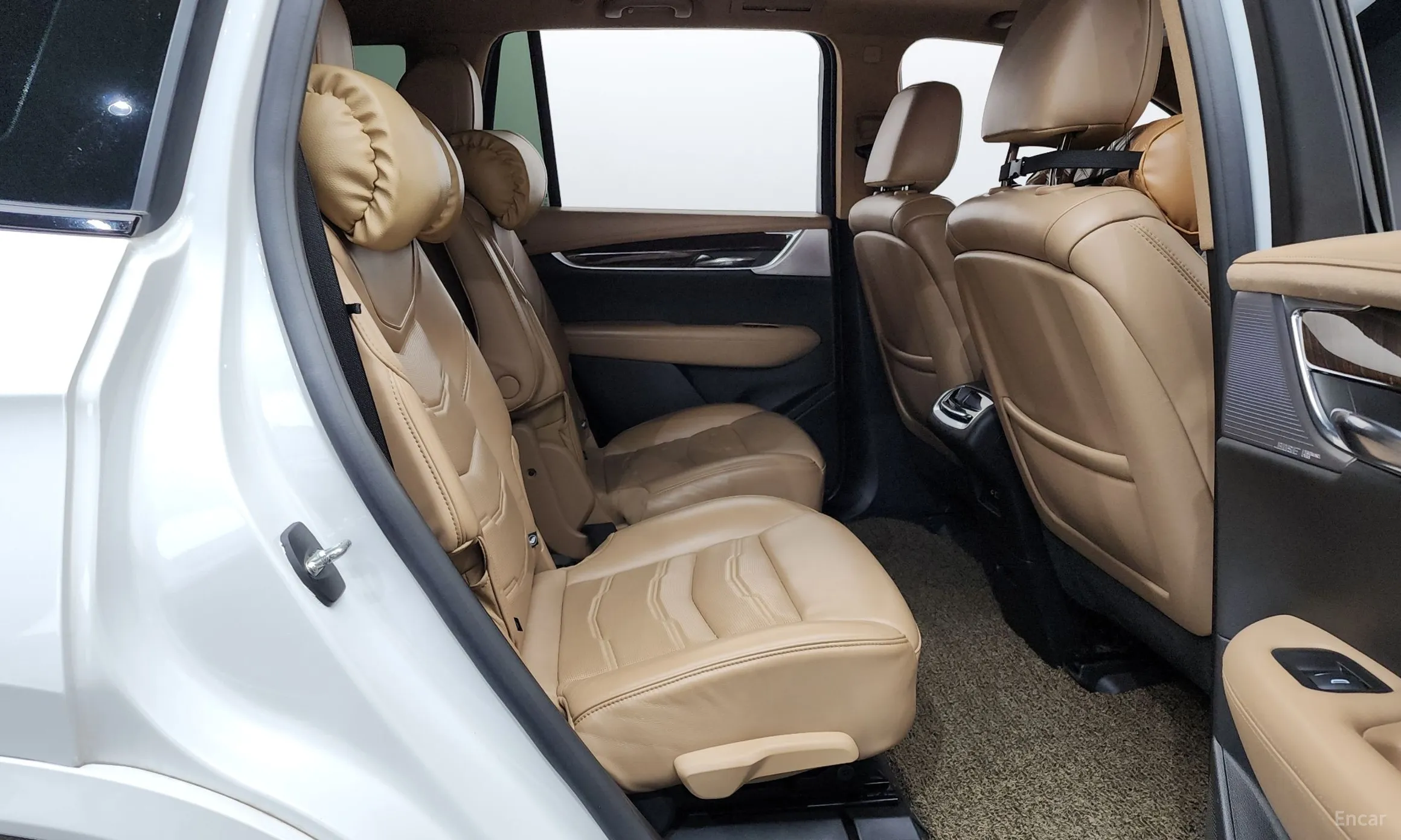 Cadillac XT6 превью 11