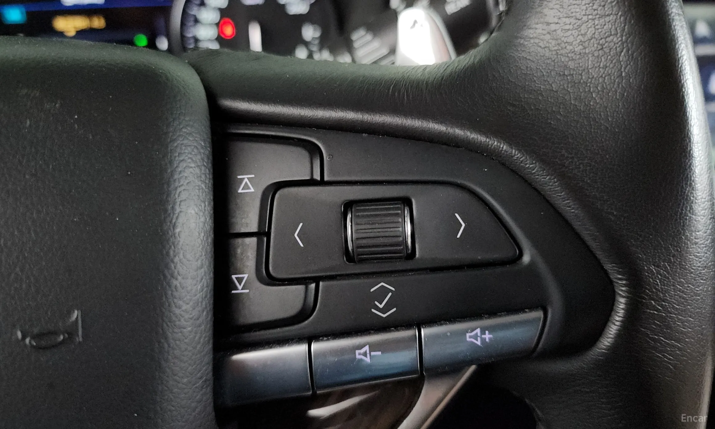 Cadillac XT6 превью 14
