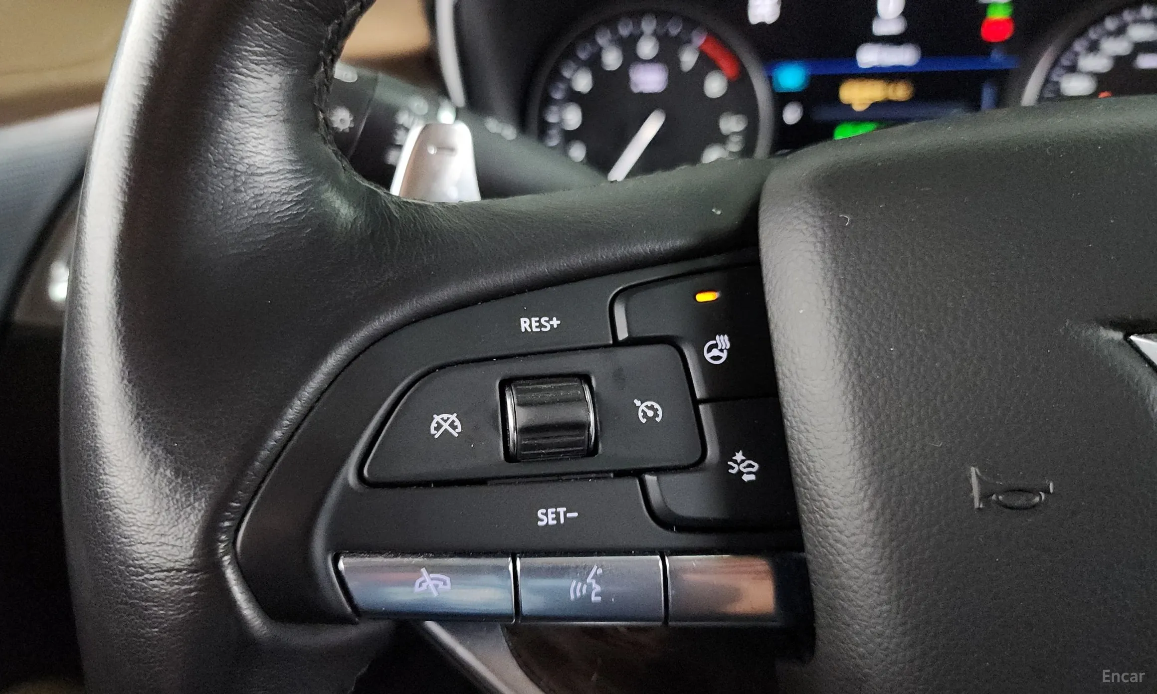 Cadillac XT6 превью 15