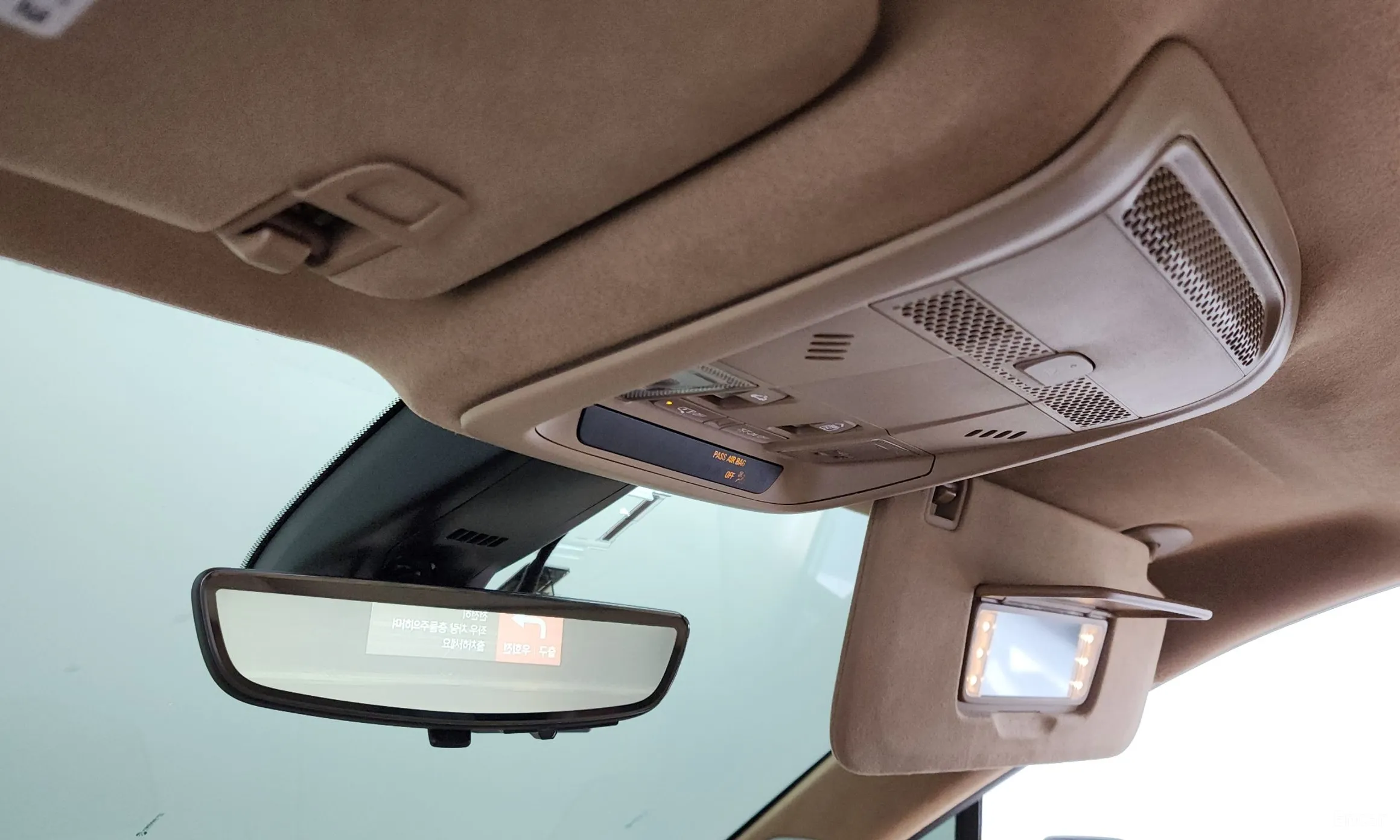 Cadillac XT6 превью 18