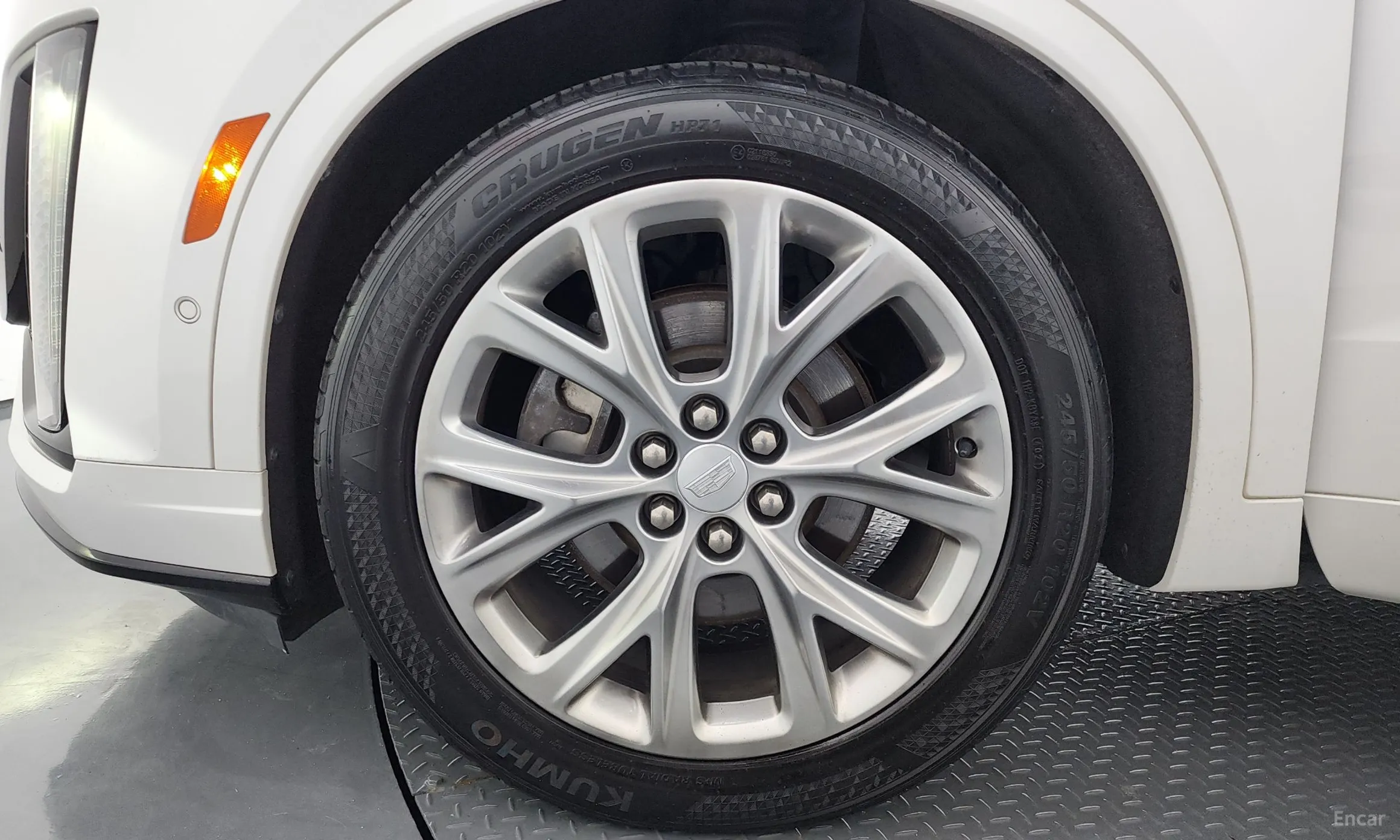 Cadillac XT6 превью 5