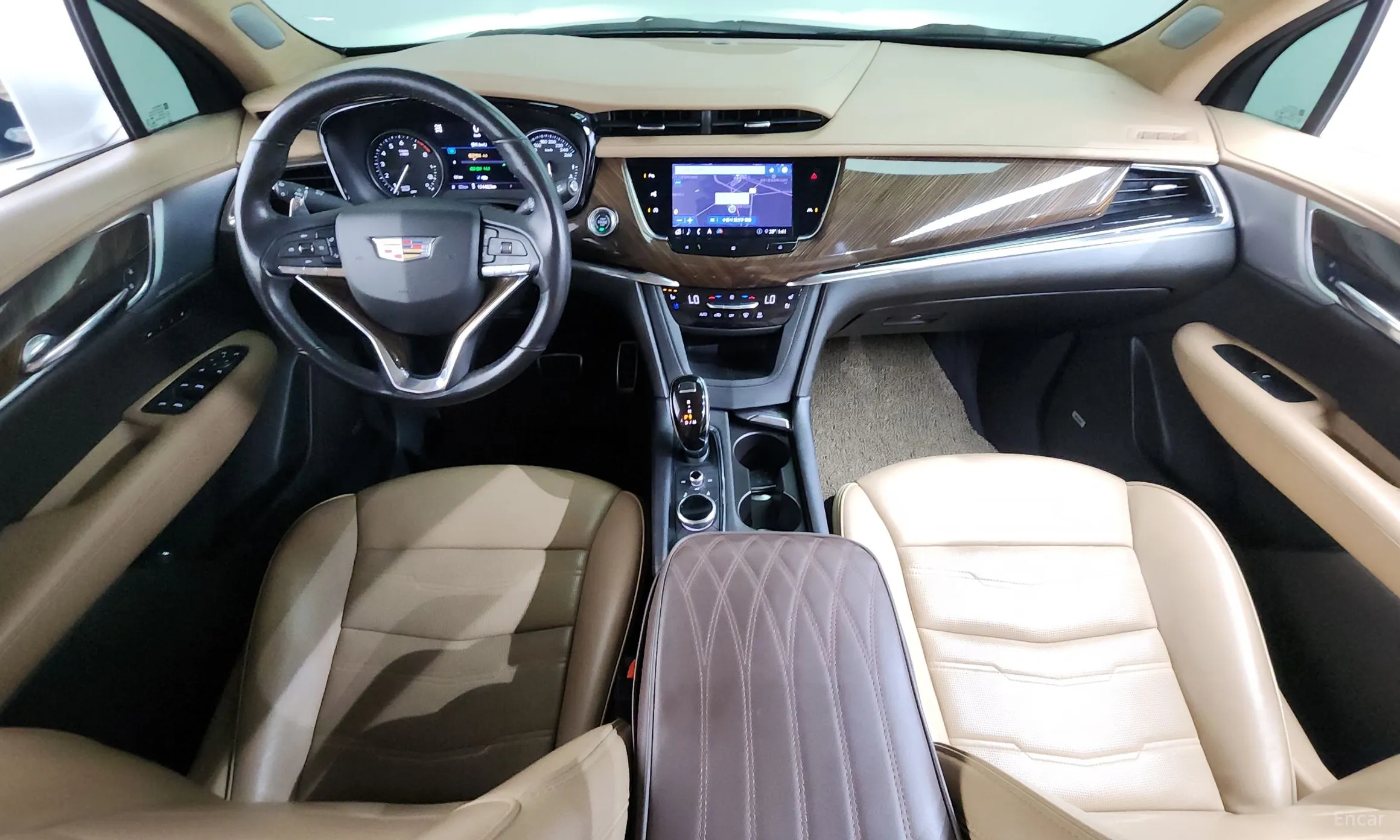 Cadillac XT6 превью 7
