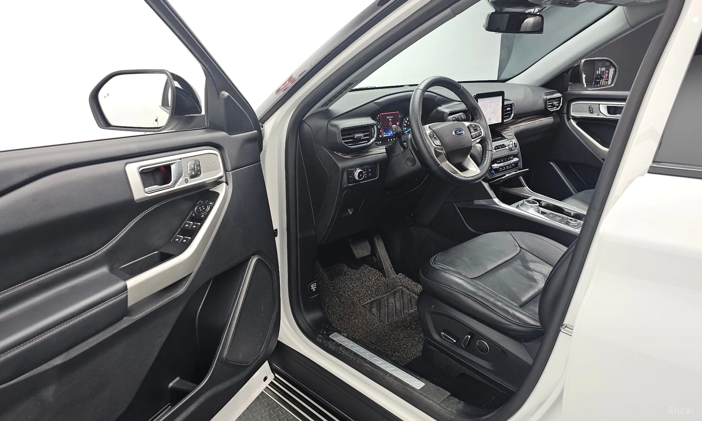 Ford Explorer 6th Generation превью 10
