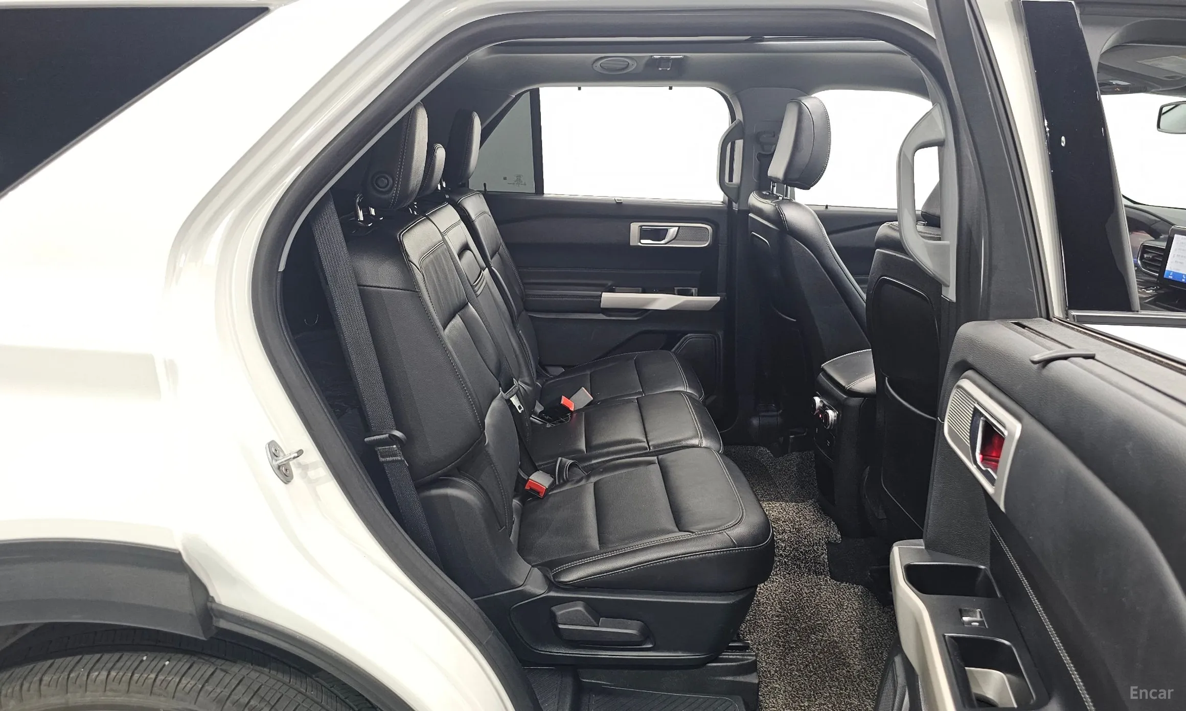 Ford Explorer 6th Generation превью 12