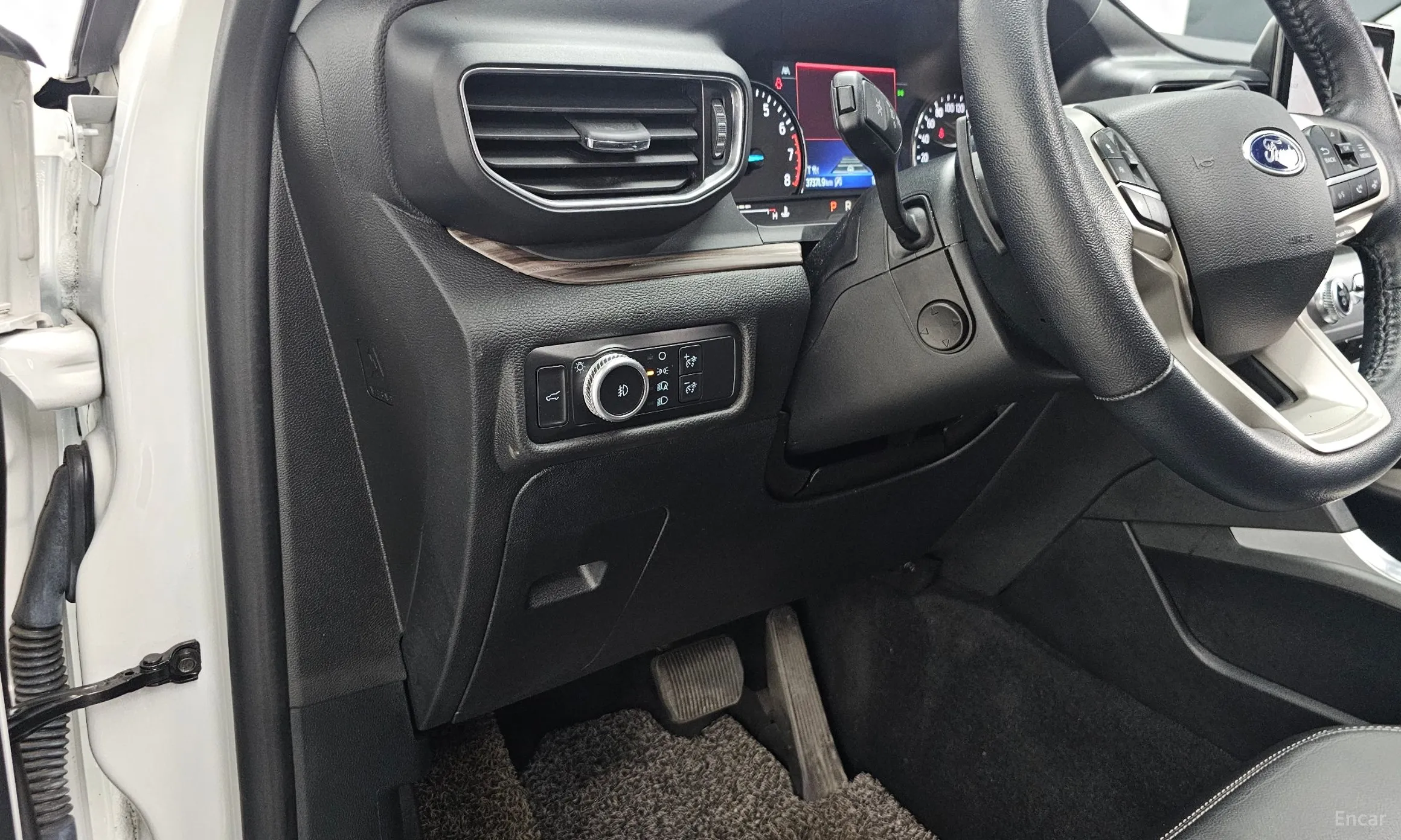 Ford Explorer 6th Generation превью 13
