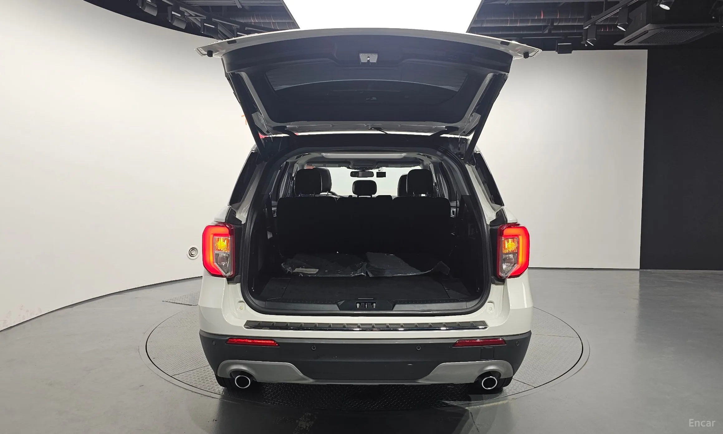 Ford Explorer 6th Generation превью 20