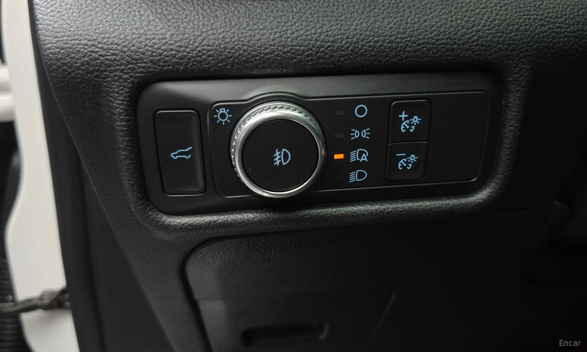 Ford Explorer 6th Generation превью 17