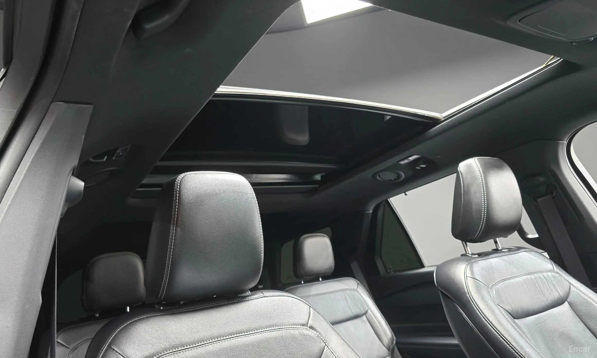 Ford Explorer 6th Generation превью 19