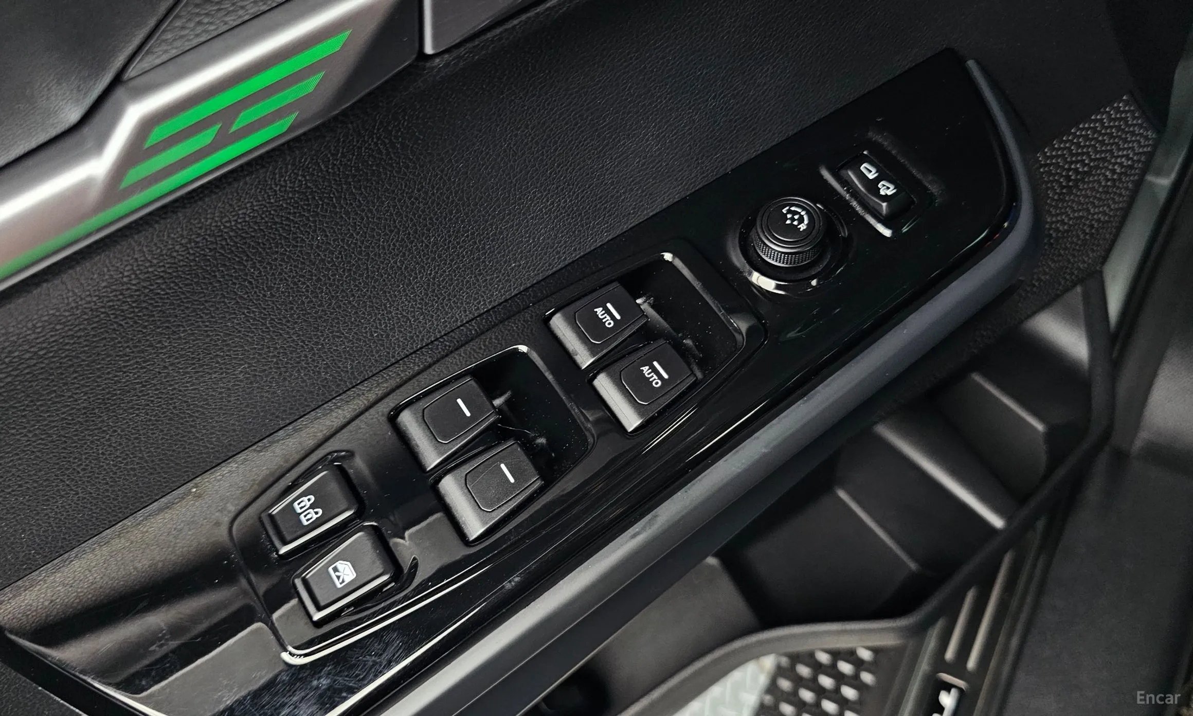 KG Mobility (SsangYong) Torres превью 20