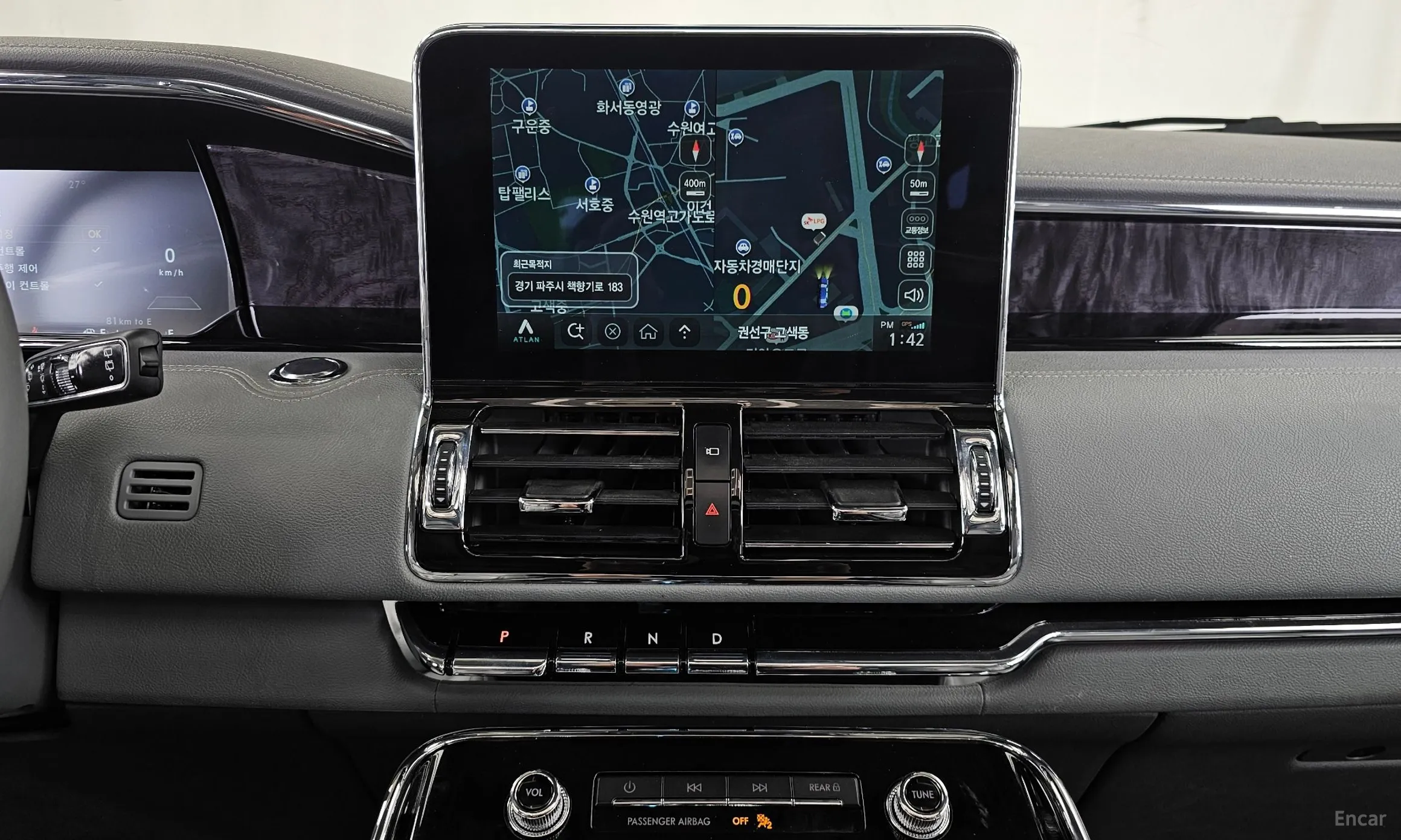 Lincoln Navigator 4th generation превью 14