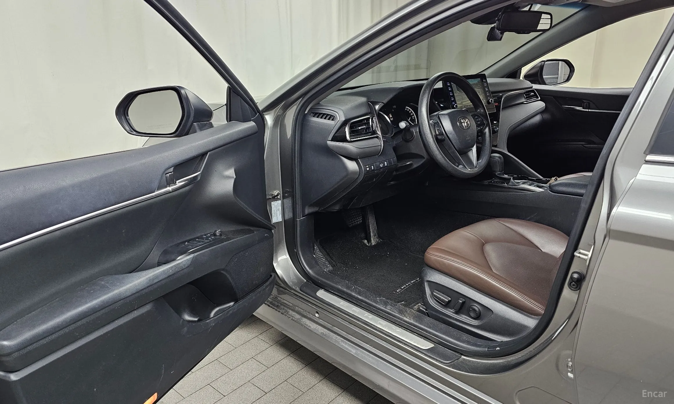 Toyota Camry (XV70) превью 10