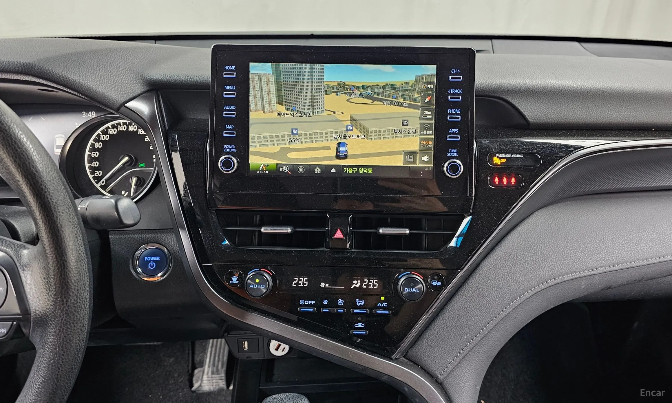 Toyota Camry (XV70) превью 12