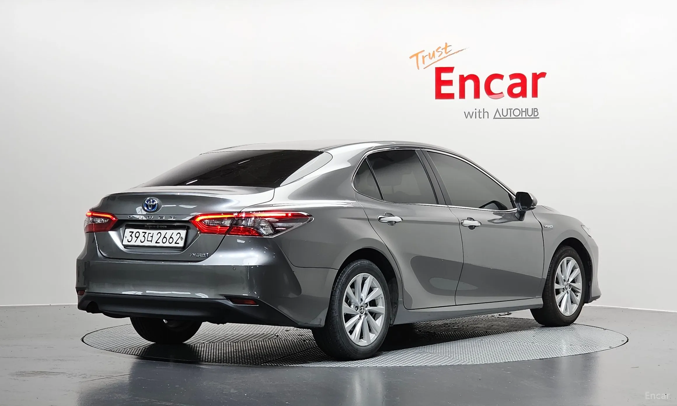 Toyota Camry (XV70) превью 2