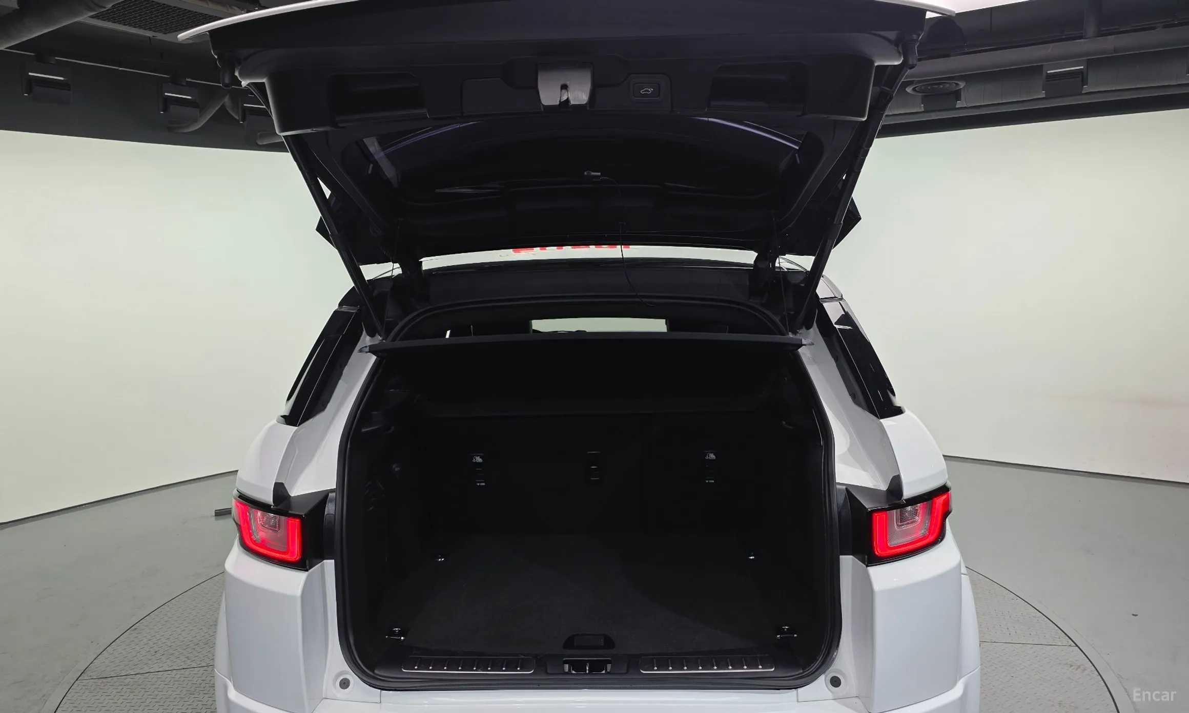 Land Rover Range Rover Evoque превью 20