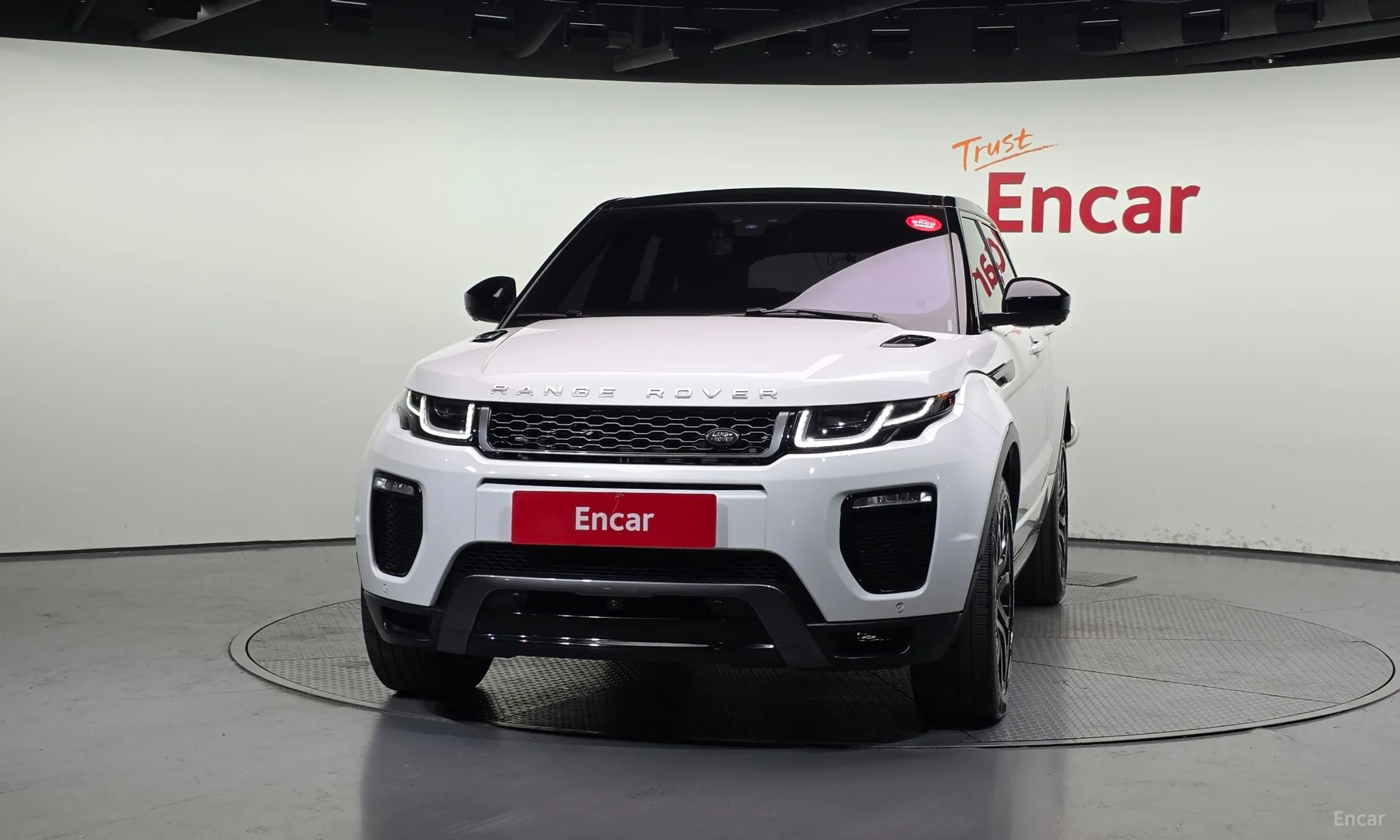 Land Rover Range Rover Evoque превью 3