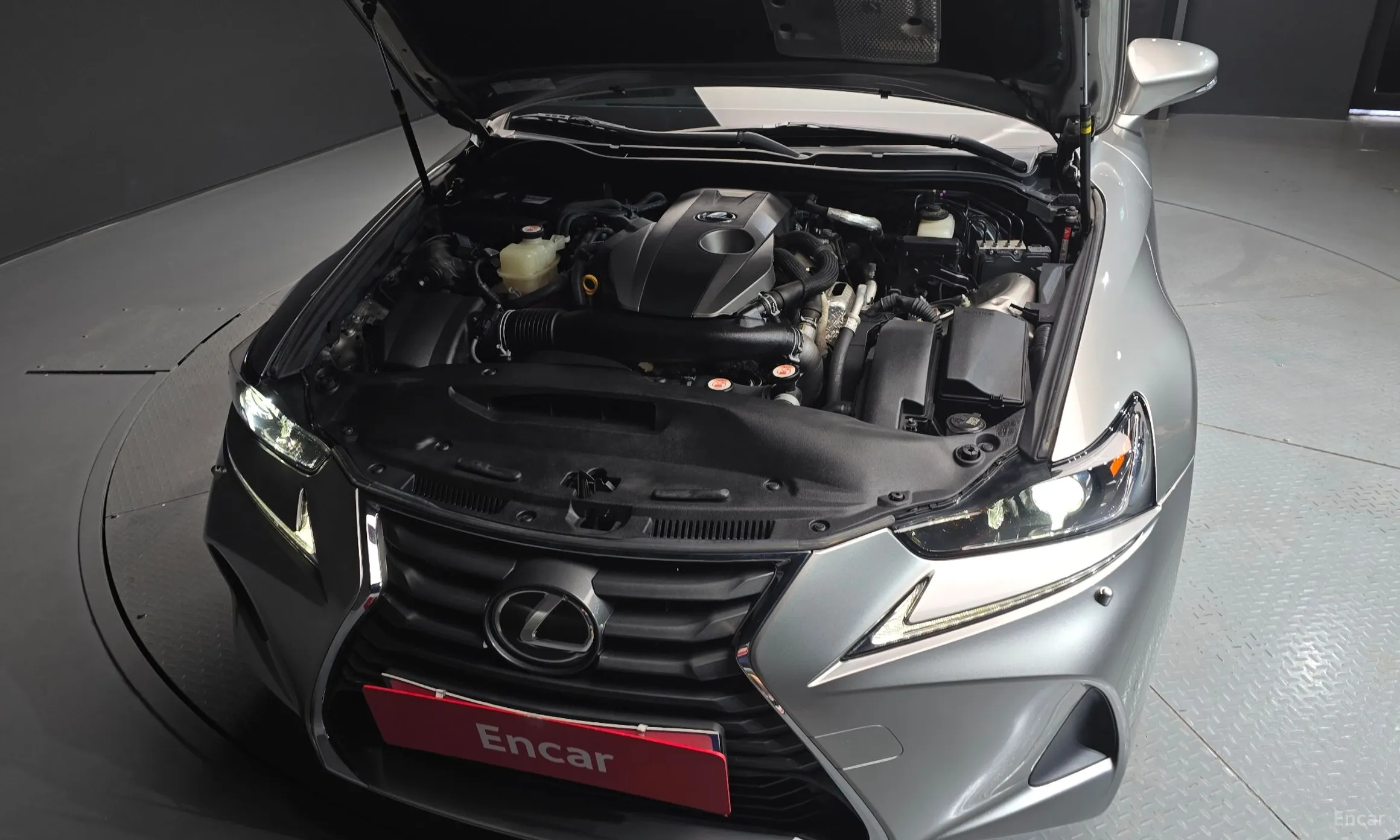 Lexus New IS200t превью 6