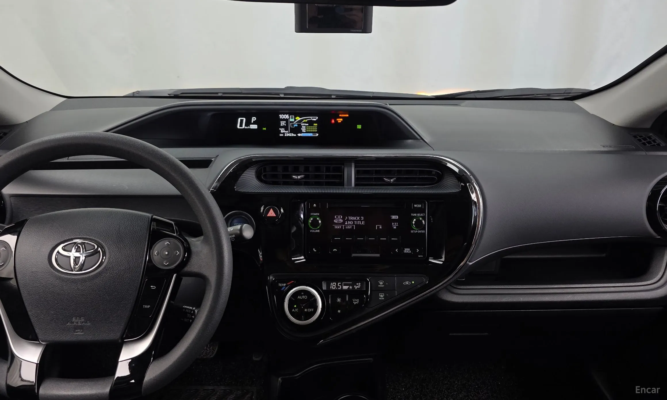 Toyota Prius C превью 14