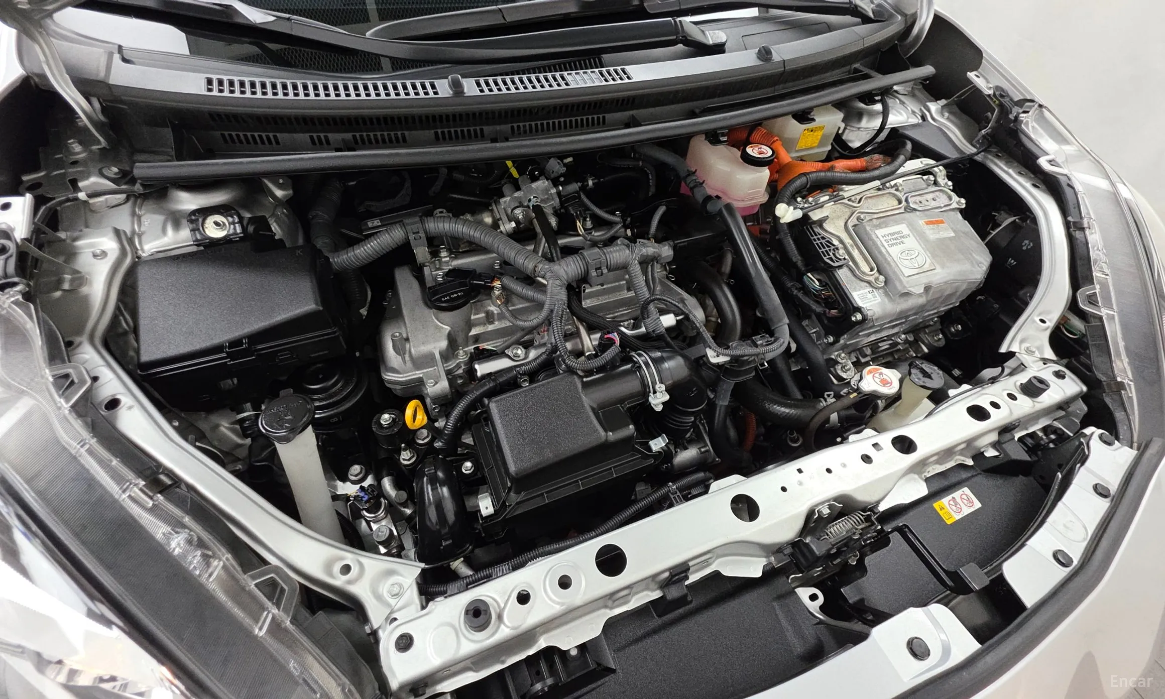 Toyota Prius C превью 6