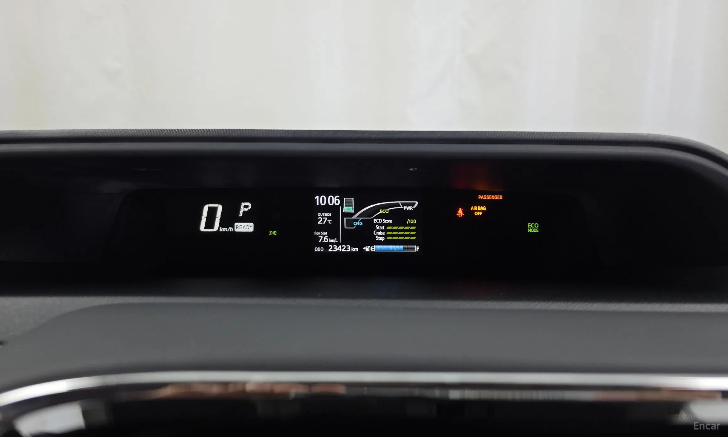 Toyota Prius C превью 8