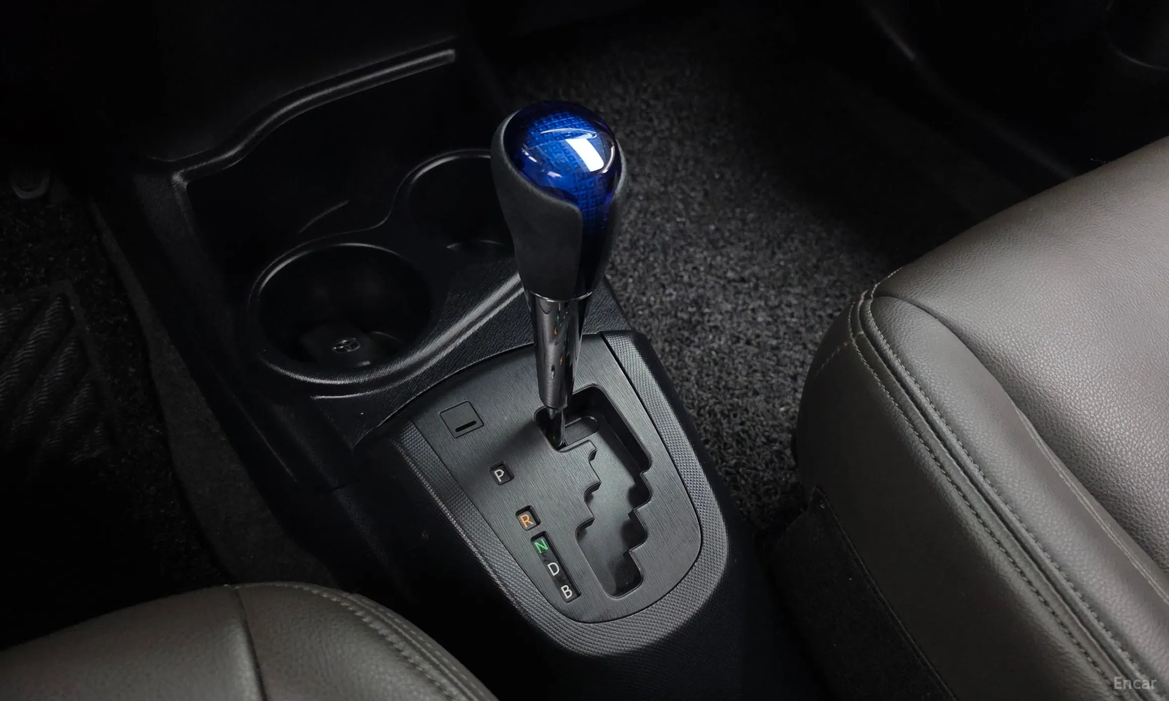 Toyota Prius C превью 9