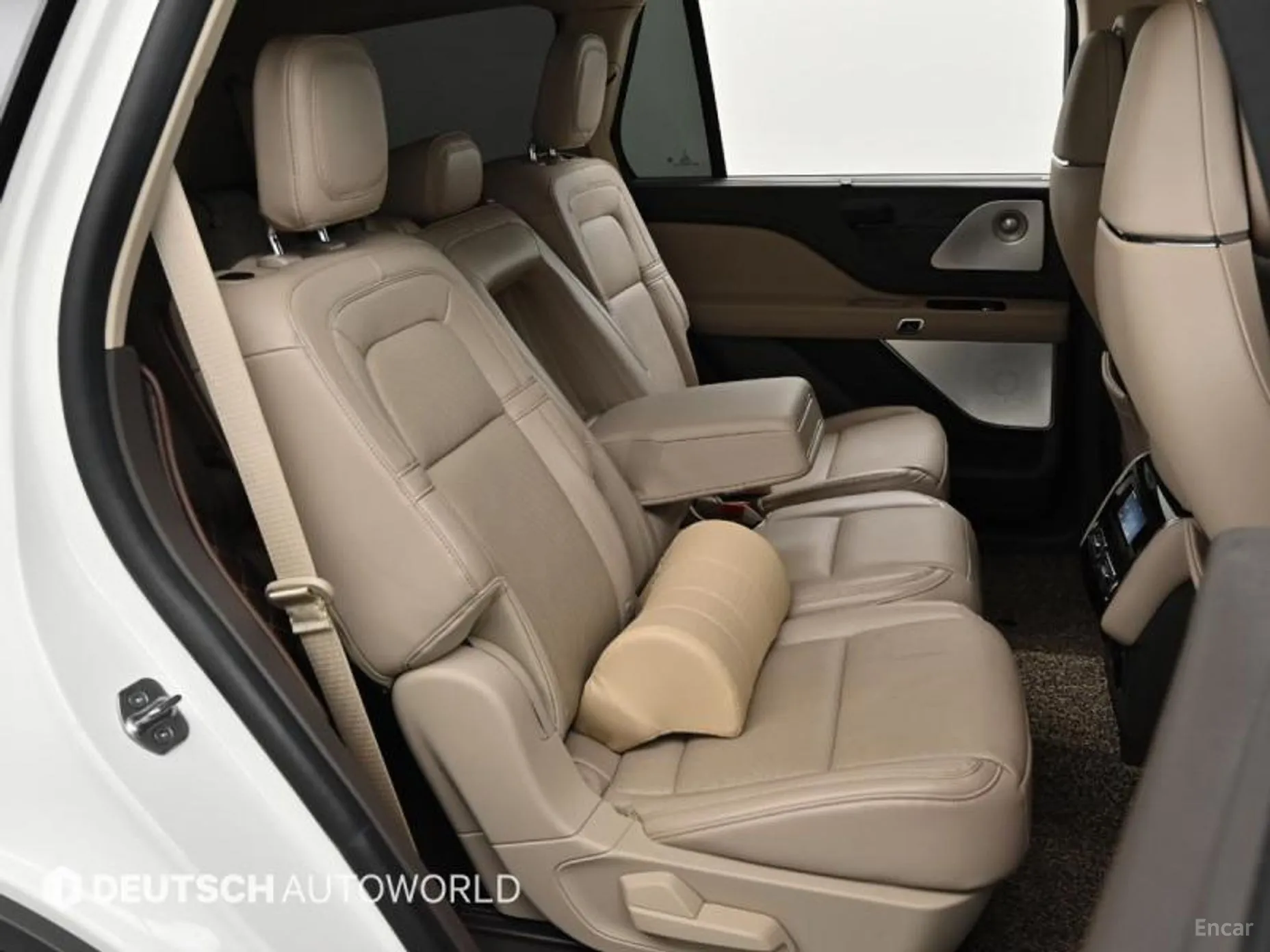 Lincoln Aviator 2nd Generation превью 12