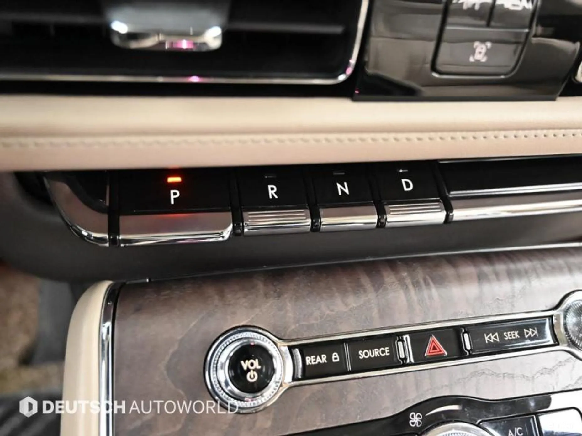 Lincoln Aviator 2nd Generation превью 9