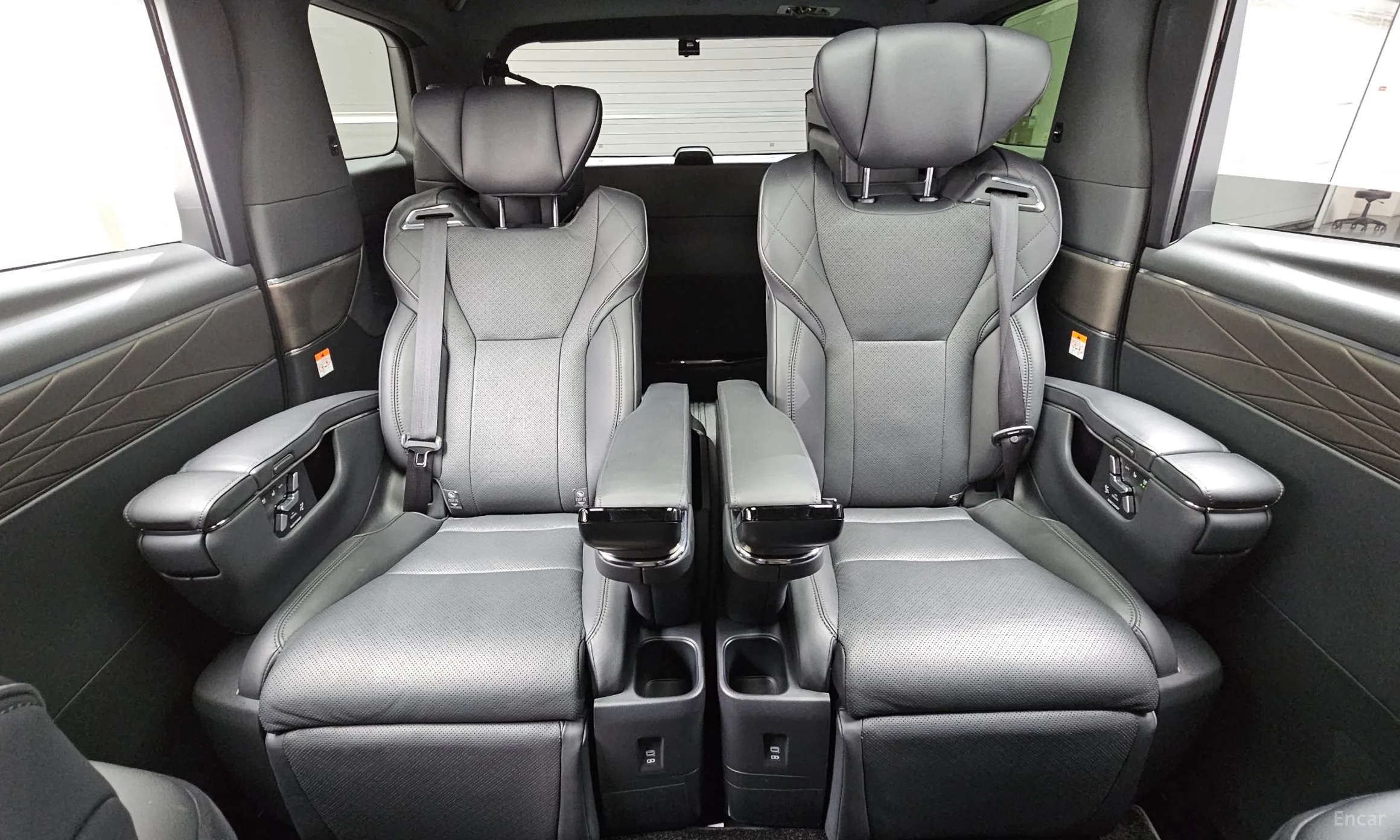 Toyota Alphard 4th Generation превью 16