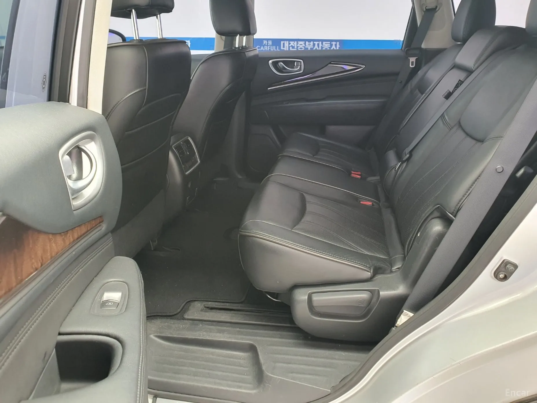 Infiniti JX35 превью 10