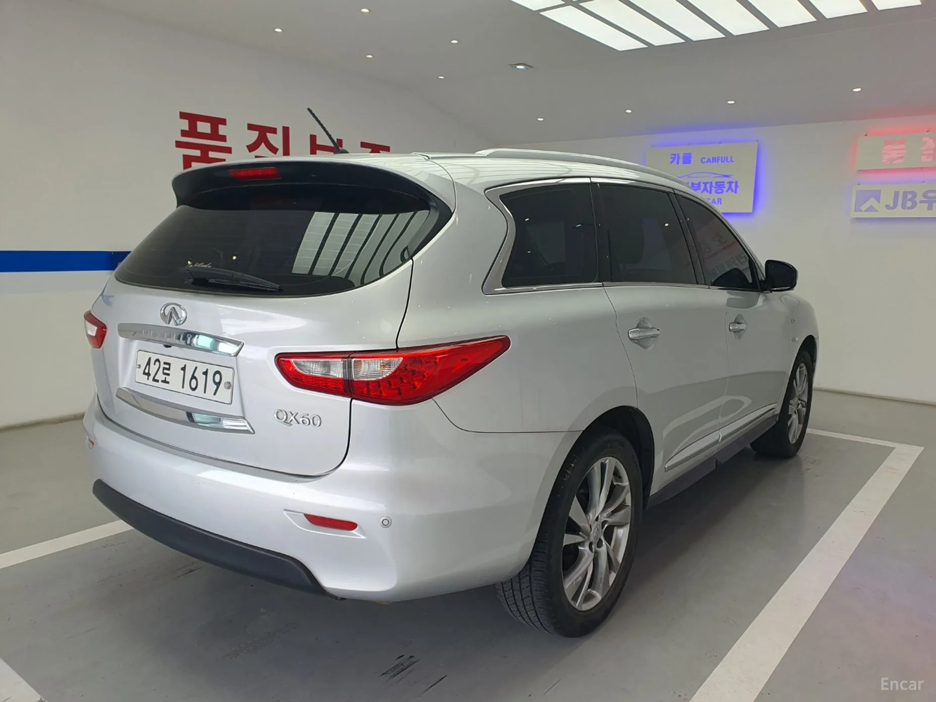 Infiniti JX35 превью 13