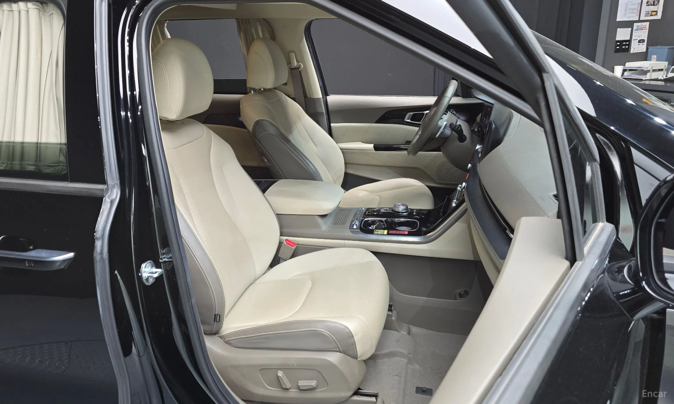 Kia Carnival Gen 4 превью 11
