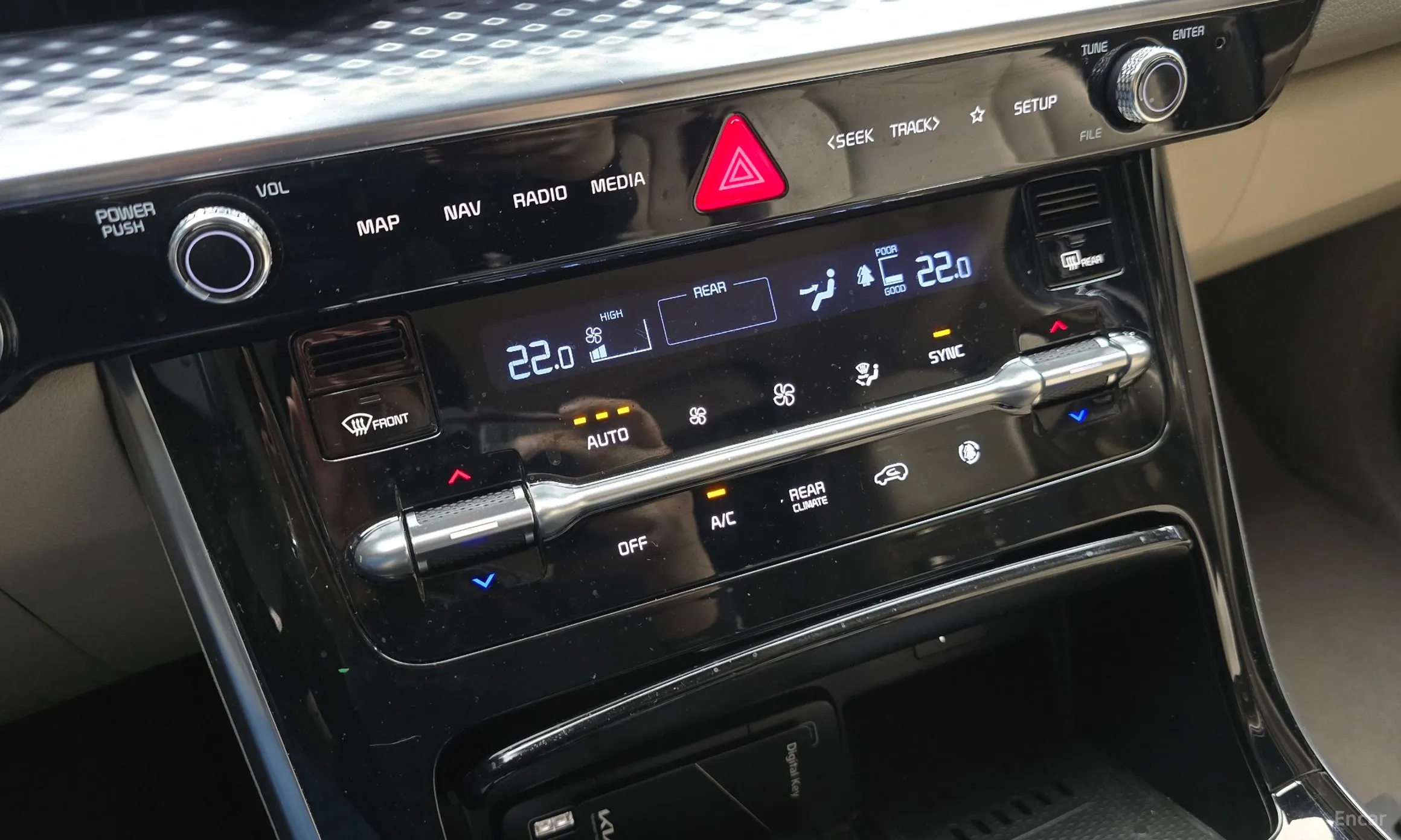 Kia Carnival Gen 4 превью 19