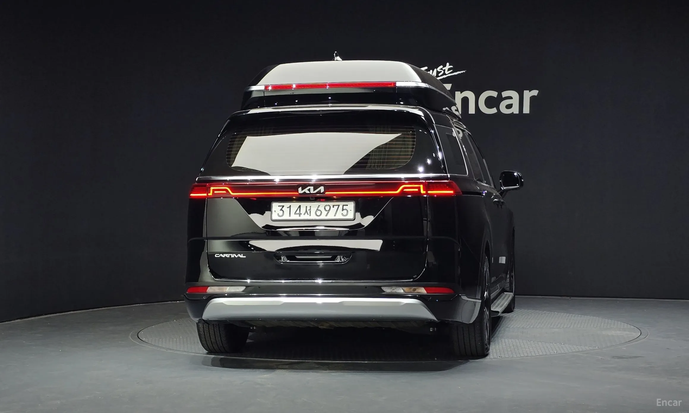 Kia Carnival Gen 4 превью 4