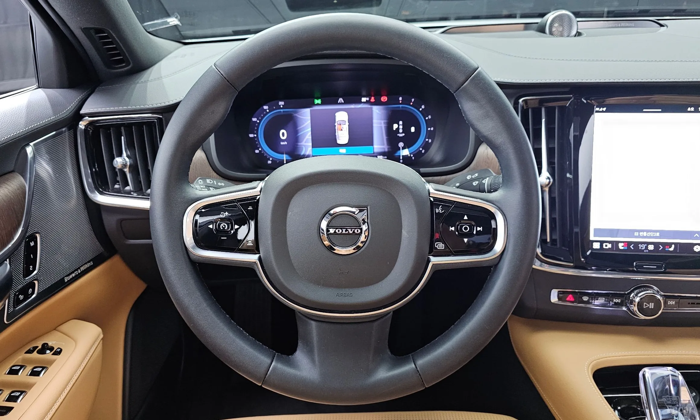 Volvo S90 превью 13
