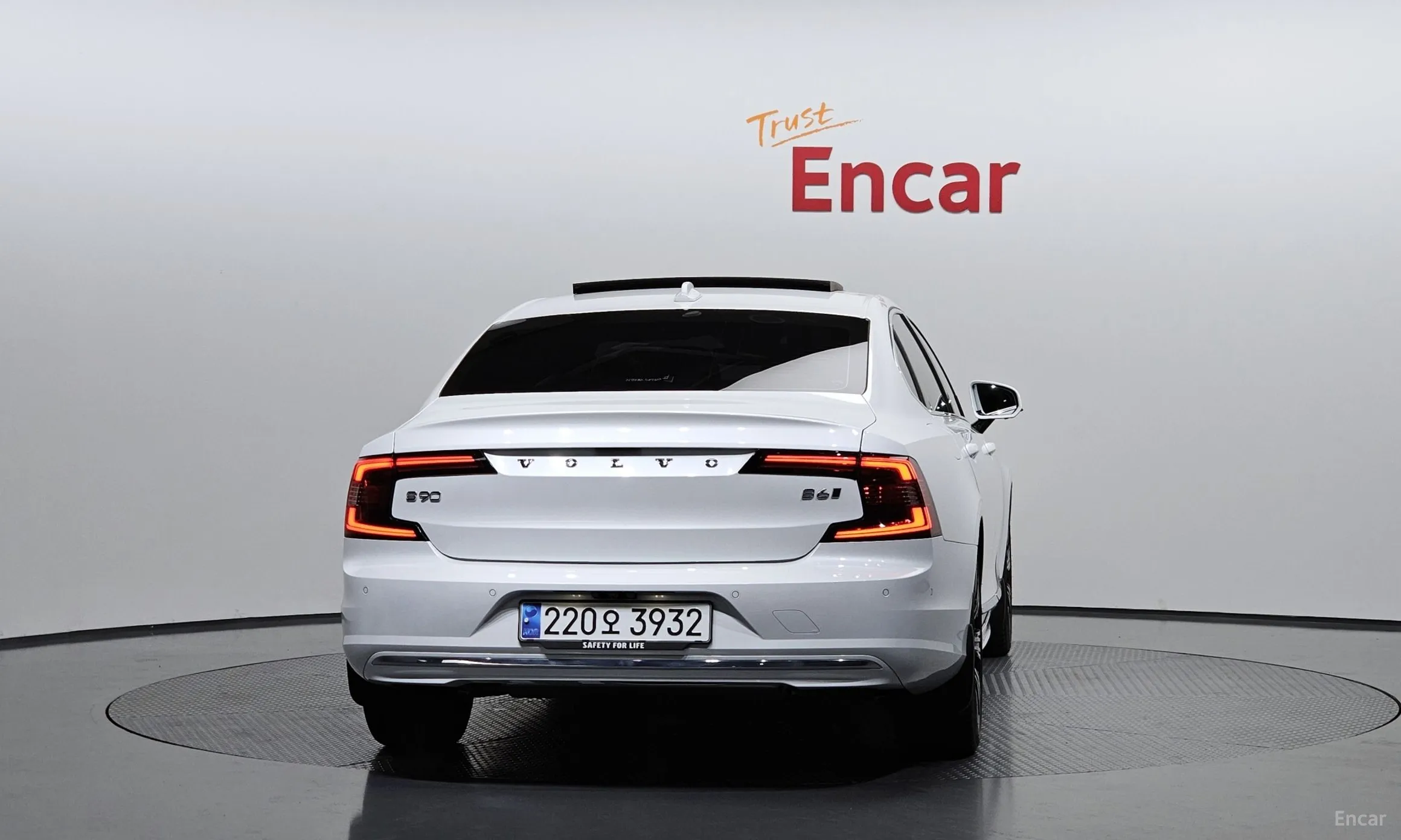 Volvo S90 превью 4