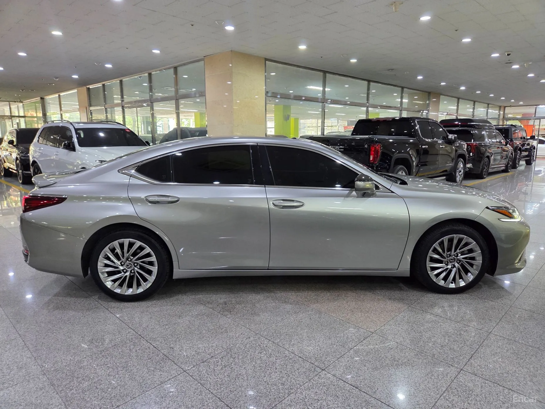 Lexus ES300h 7th Generation превью 5
