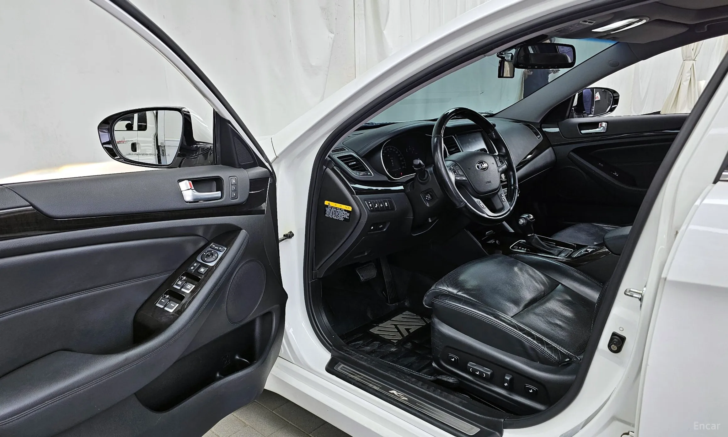 Kia K7 превью 10