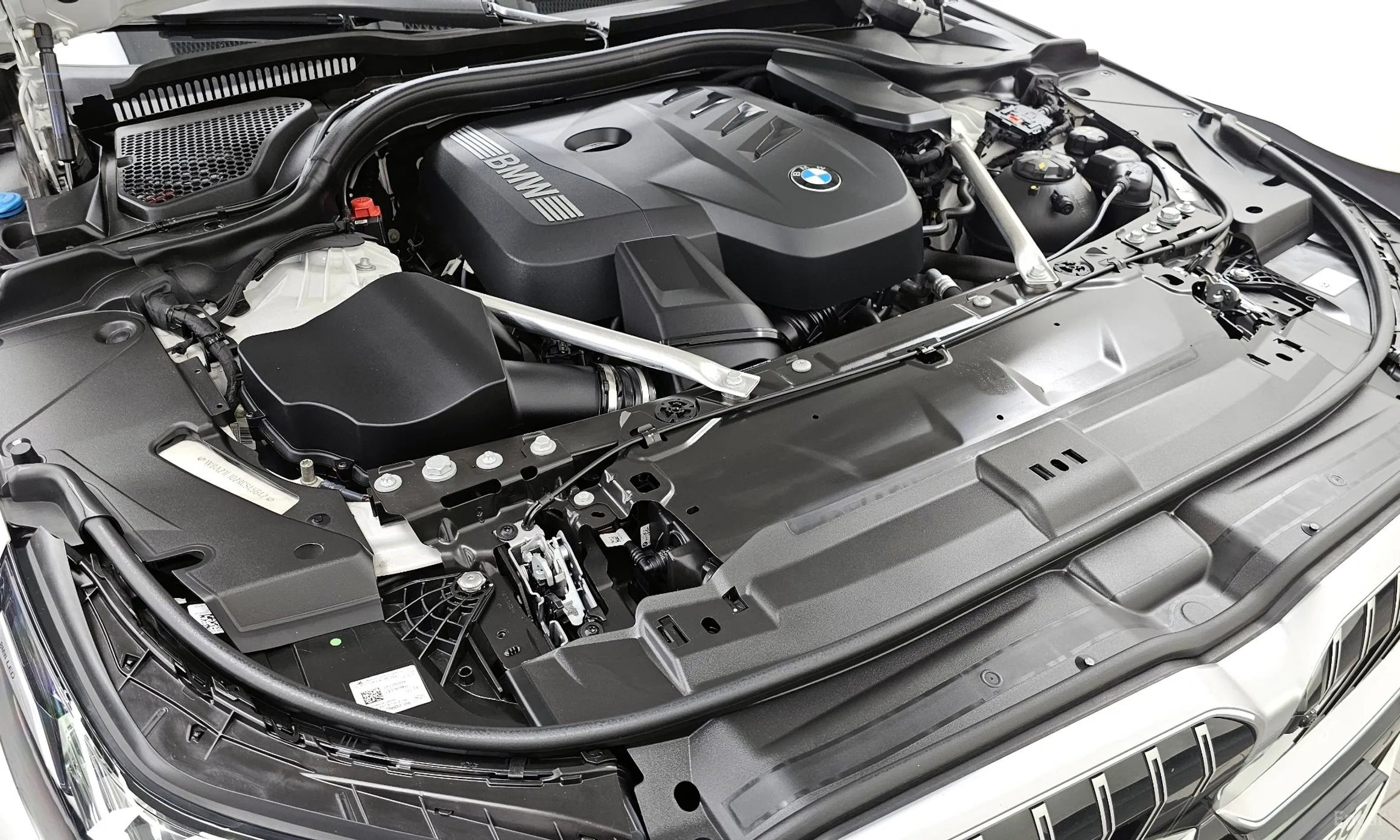 BMW 5 Series (G60) превью 6